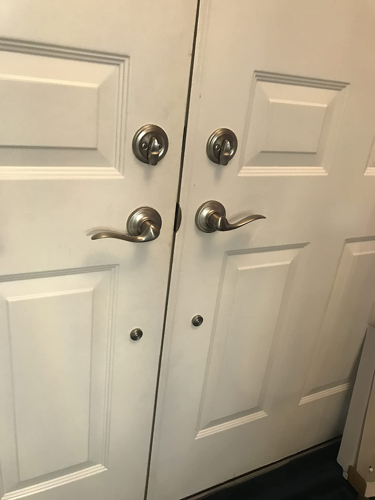 Kwikset Shelburne Front Door Lock Handle and Deadbolt Set, Entry Handleset Exterior with Interior Reversible Lever, Satin Nickel, Pick Resistant SmartKey Rekey Deadbolt Security customer photo 1