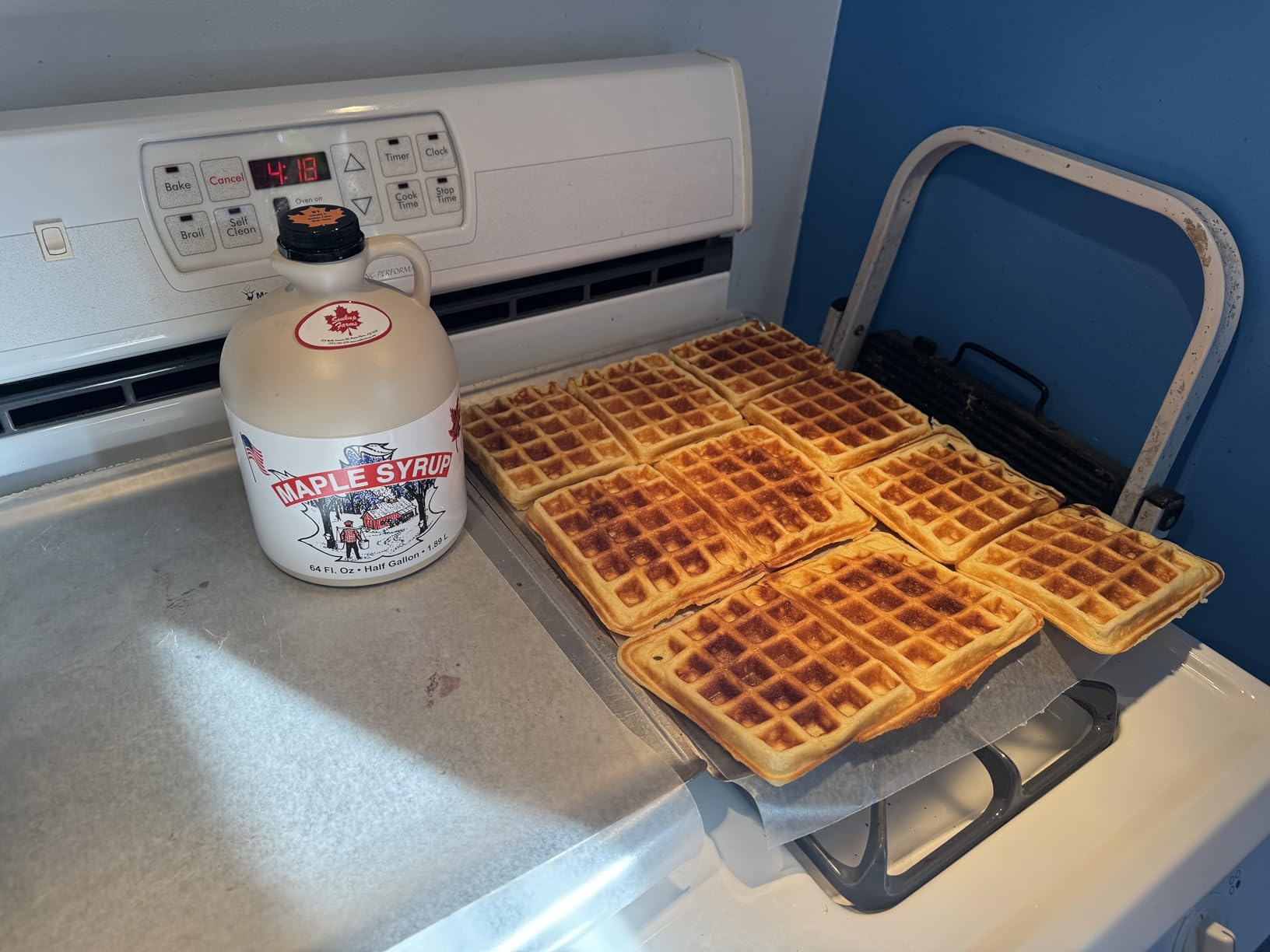 Hamilton Beach Belgian Mini Waffle Maker with Shade Control, Makes 2 at Once, Create Personalized Keto Chaffles and Hash Browns, PFAS-Free Non-Stick Plates, Compact Design, Stainless Steel (26009) customer photo 2