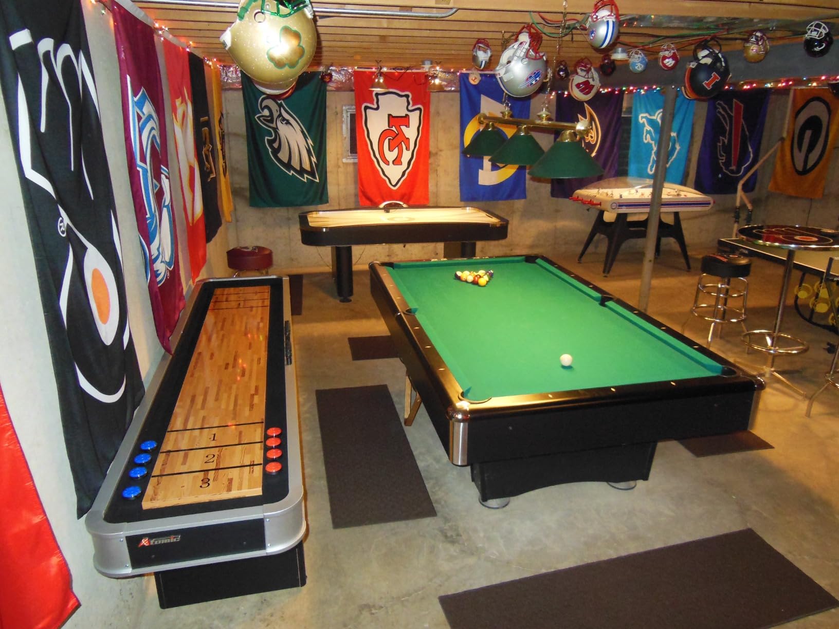 Atomic 9' LED Shuffleboard Tables with Poly-Coated Playing Surface and Pedestal Legs with Levelers customer photo 1