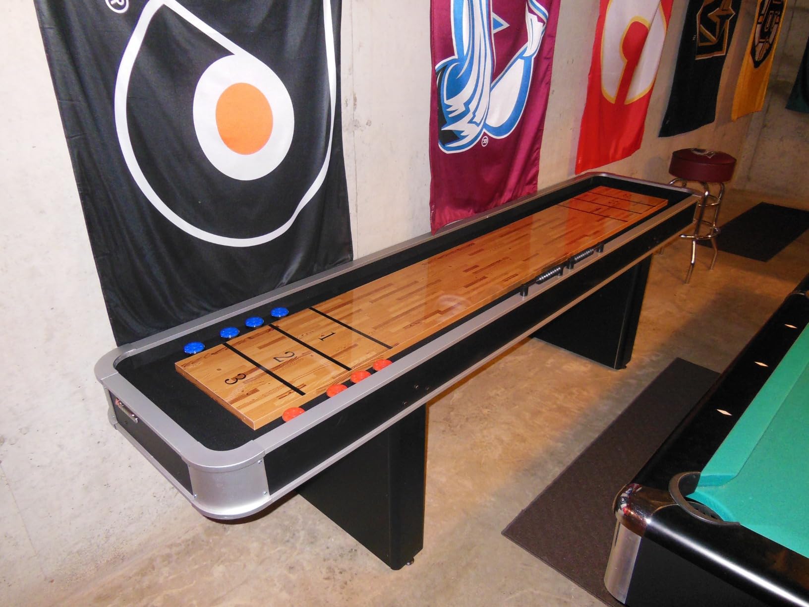 Atomic 9' LED Shuffleboard Tables with Poly-Coated Playing Surface and Pedestal Legs with Levelers customer photo 2