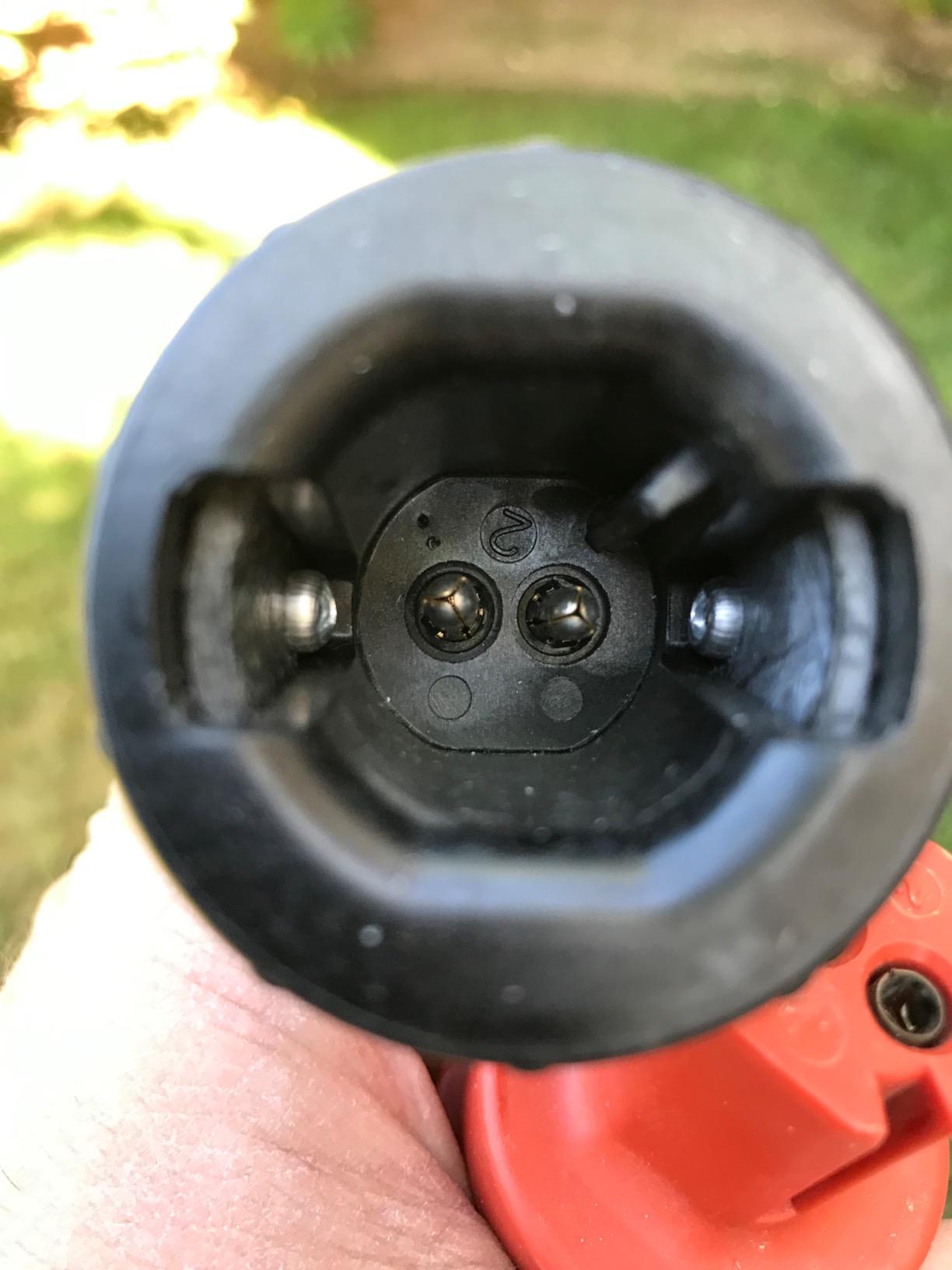 BLACK+DECKER 20V MAX Cordless Pole Saw Kit with Battery and Charger Included, 14-Inch Battery Pole Saw, Includes Oil Bottle, Wrench and Blade Guard (LPP120) customer photo 1