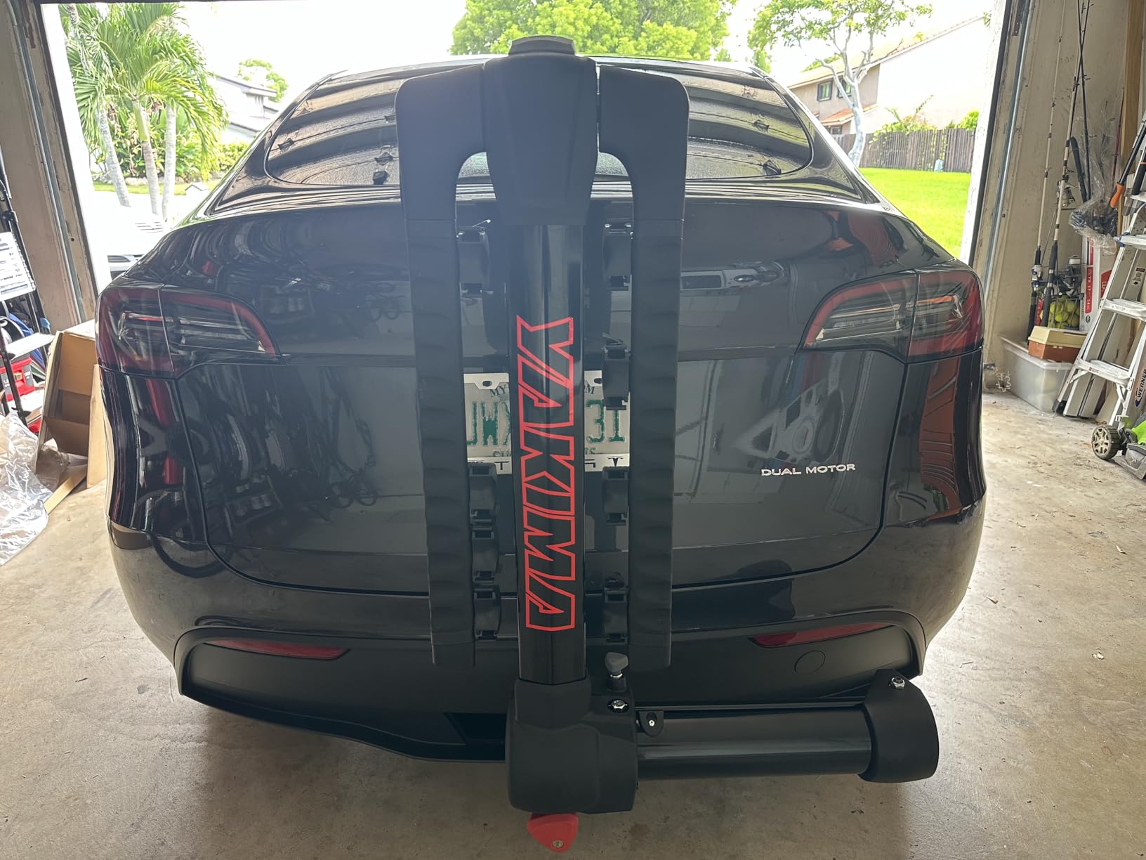 Yakima FullSwing 4-Bike Hitch Mount Carrier - Swing-Away Rack for 2 inch Hitch customer photo 2