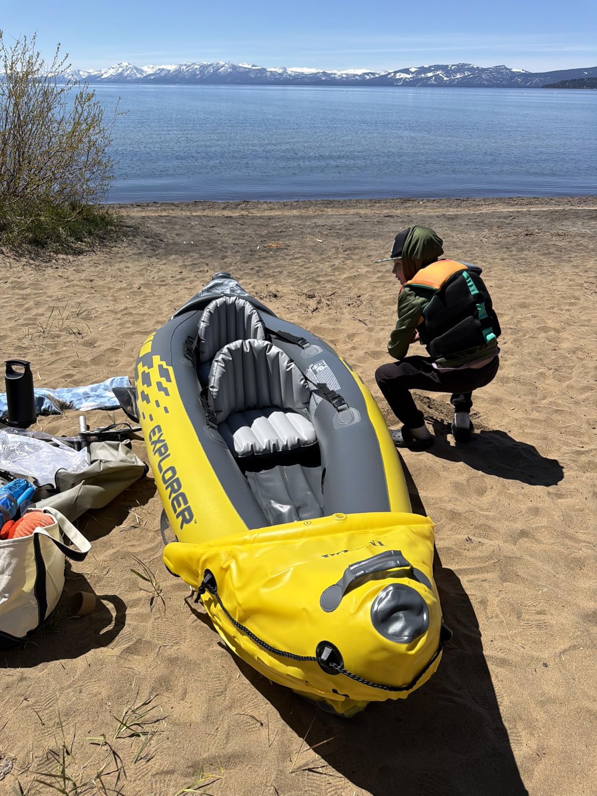 Intex 68307EP Explorer K2 Inflatable Kayak Set: Includes Deluxe 86in Aluminum Oars and High-Output Pump customer photo 2