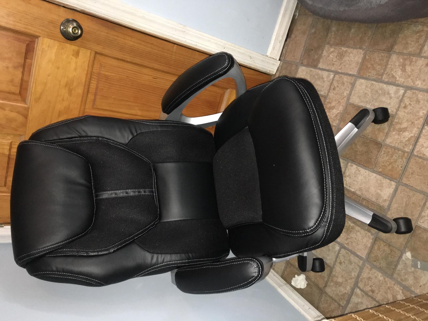 Serta Amplify Executive Office Chair with Faux Leather and Mesh, Adjustable Ergonomic Comfy Seat with Lumbar Support, Modern Computer DeskChairs, Swivel Rolling Wheels, Black customer photo 2