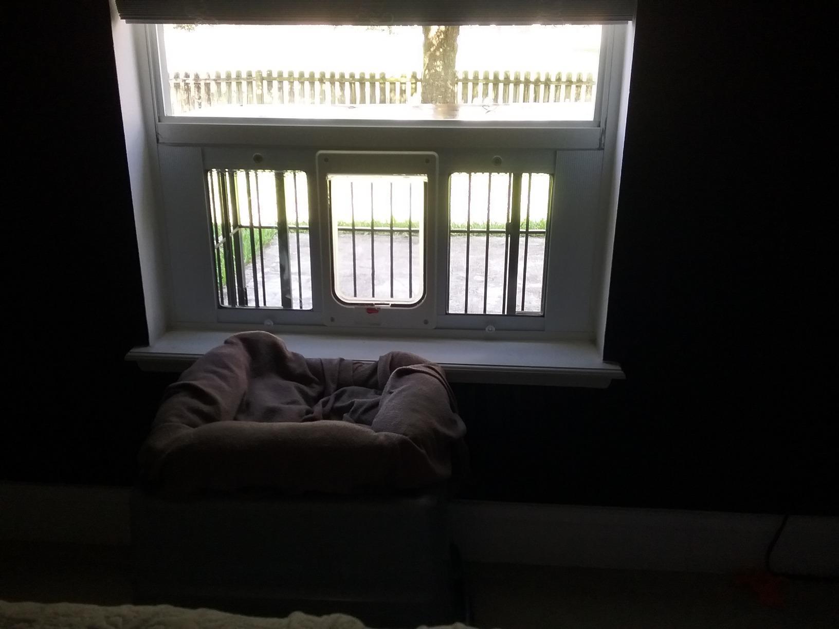 Ideal Pet Products Aluminum Sash Window Pet Door, Adjustable to Fit Window Widths from 33