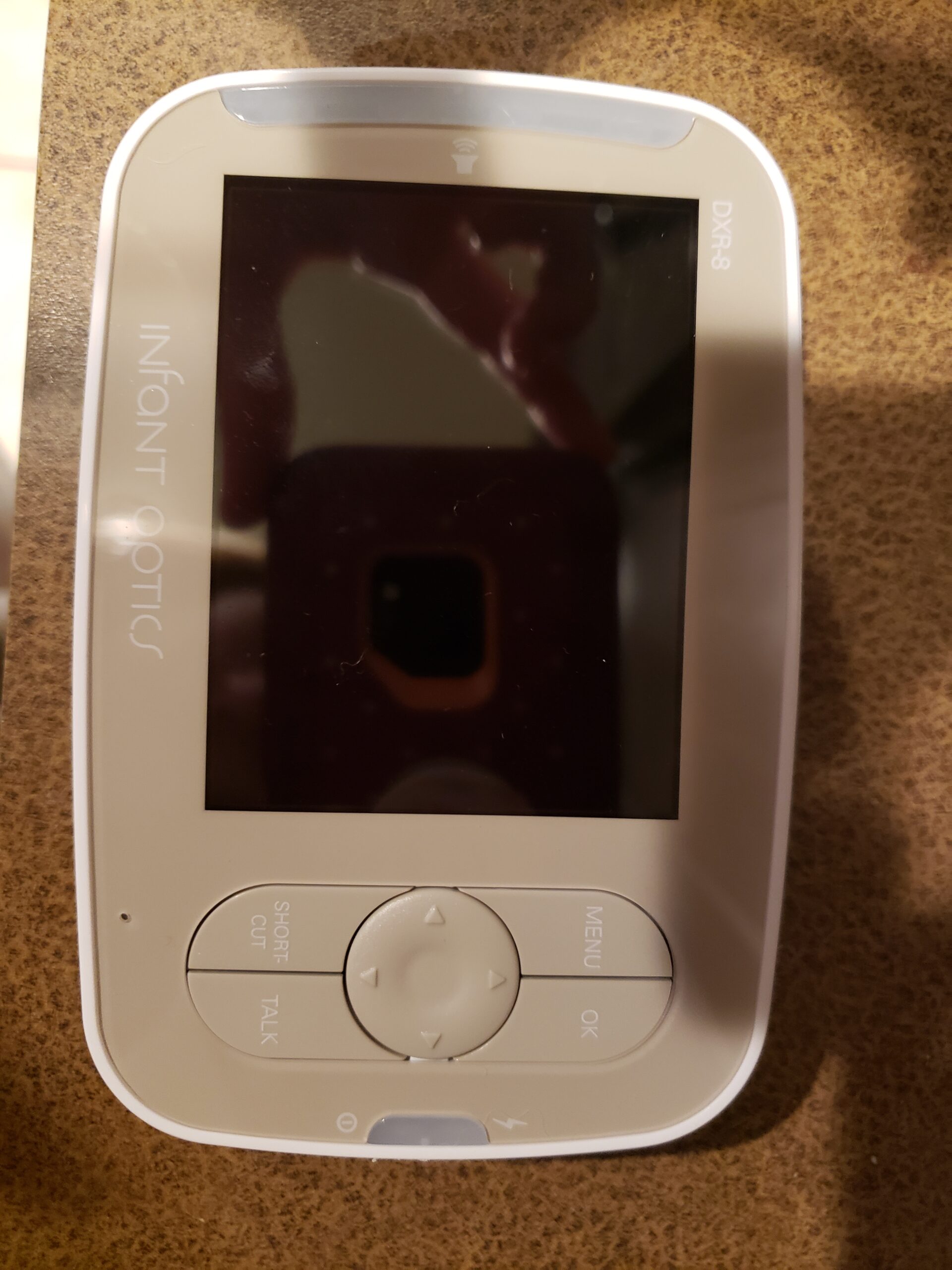 DXR-8 480p Video Baby Monitor, Non-WiFi Hack-Proof FHSS Connection, Interchangeable Lenses, Pan Tilt Zoom, LED Sound Bar, Night Vision, and Two-Way Talk customer photo 2