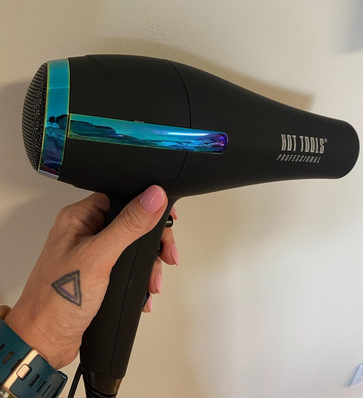 Hot Tools Pro Artist 1875W Turbo Ceramic + Ionic Hair Dryer, Fast Dry, Lightweight customer photo 1