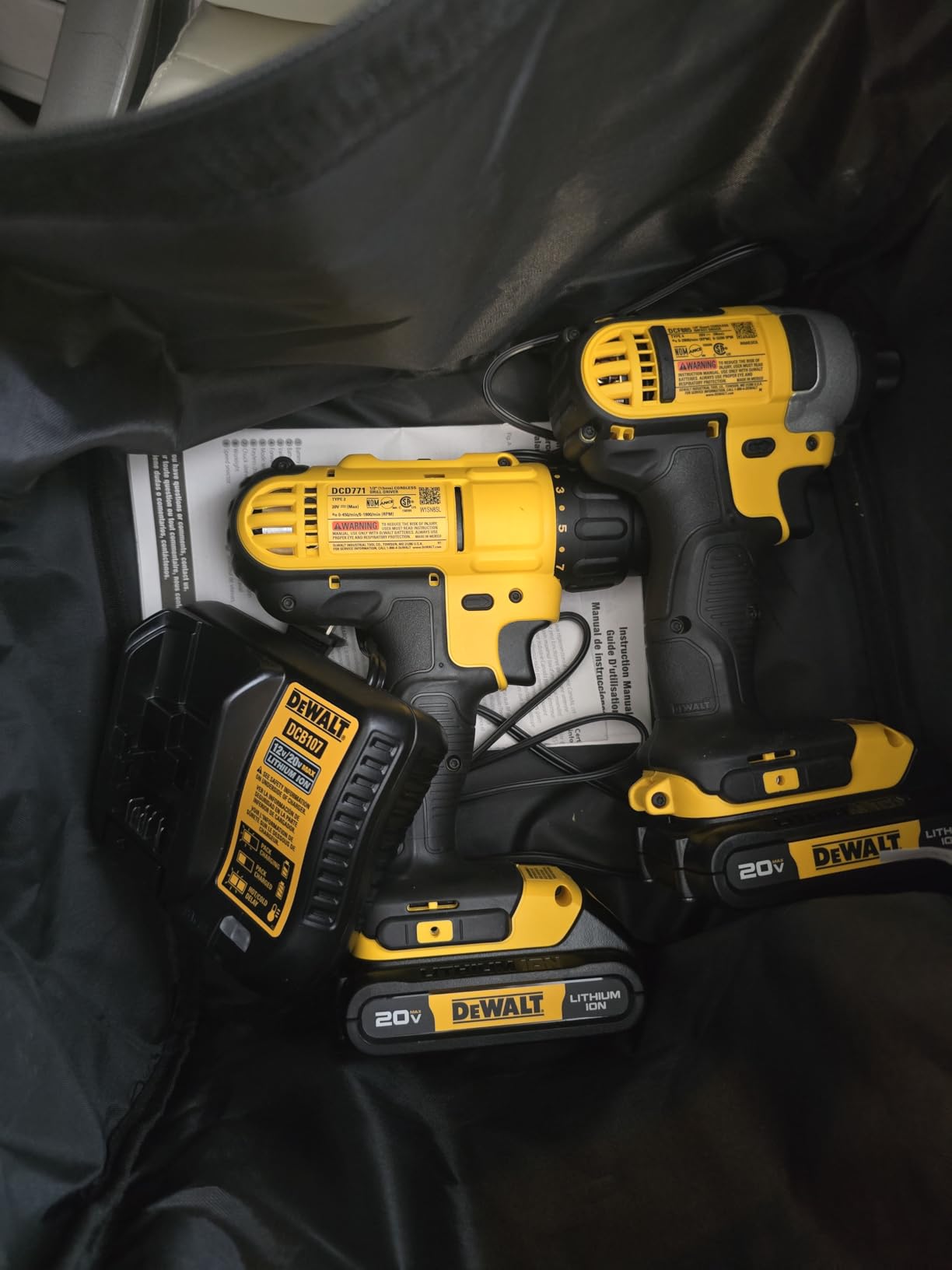 20V MAX Cordless Drill and Impact Driver, Power Tool Combo Kit, Includes 2 Batteries, Charger and Bag (DCK240C2) customer photo 2
