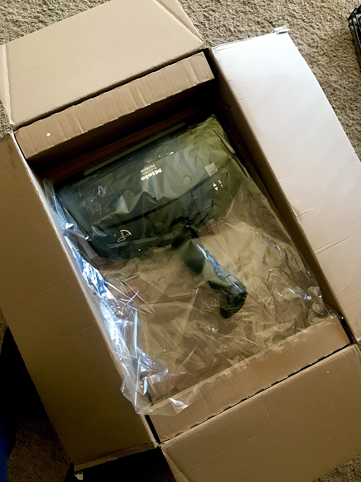 Complete C3 Marin Bagged Canister Vacuum Cleaner with Electrobrush Floorhead, Suitable for Carpets and Hard Floors, in Marine Blue customer photo 1