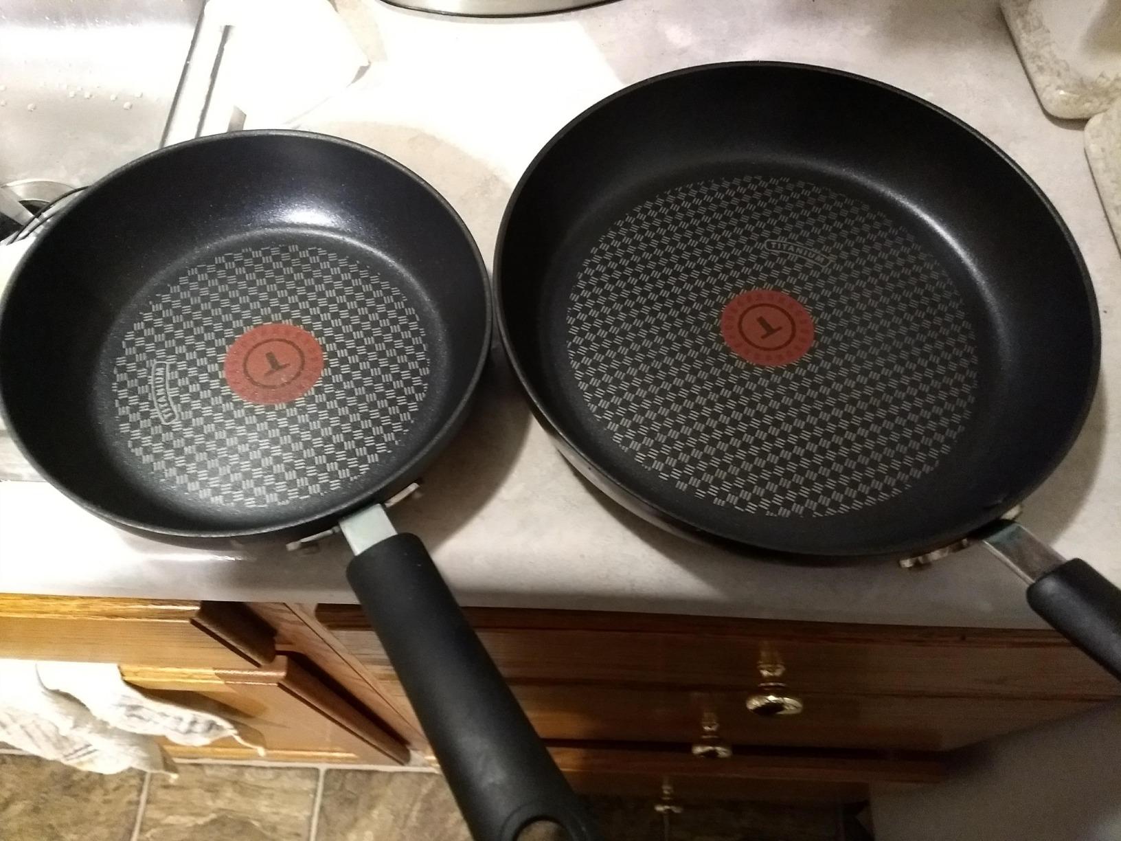 T-Fal Ultimate Hard Anodized Nonstick Pots and Pans Set 17 Piece, Nonstick Cookware Set with Fry Pan, Saucepans, Saute-Pan, Griddle, Dishwasher Safe, Onyx customer photo 2