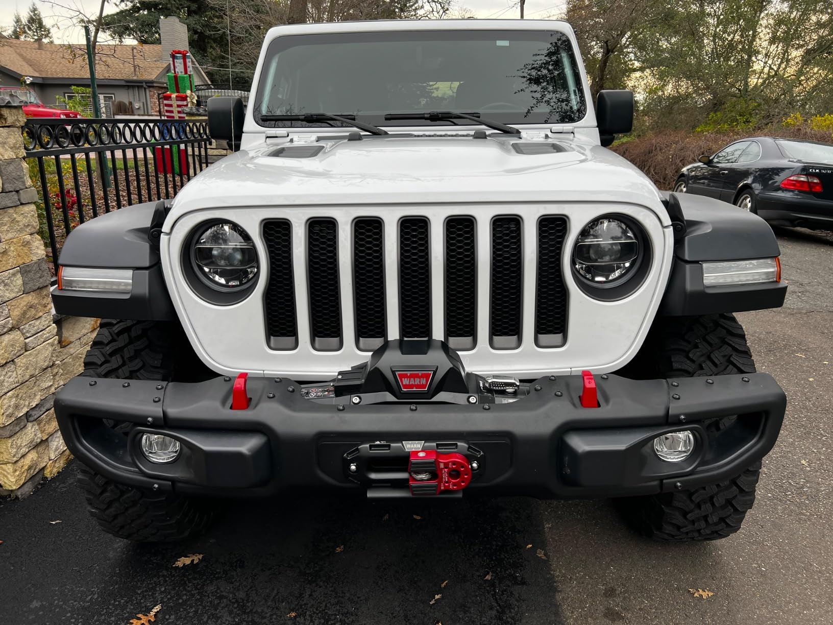 WARN ZEON 12-S 12V Winch - 12000 lb Capacity, 80ft Spydura Pro Synthetic Rope, Hawse Fairlead, Wireless Remote, IP68 Waterproof, Heavy Duty for Trucks, Jeeps, SUVs & Off-Road (95950) customer photo 2