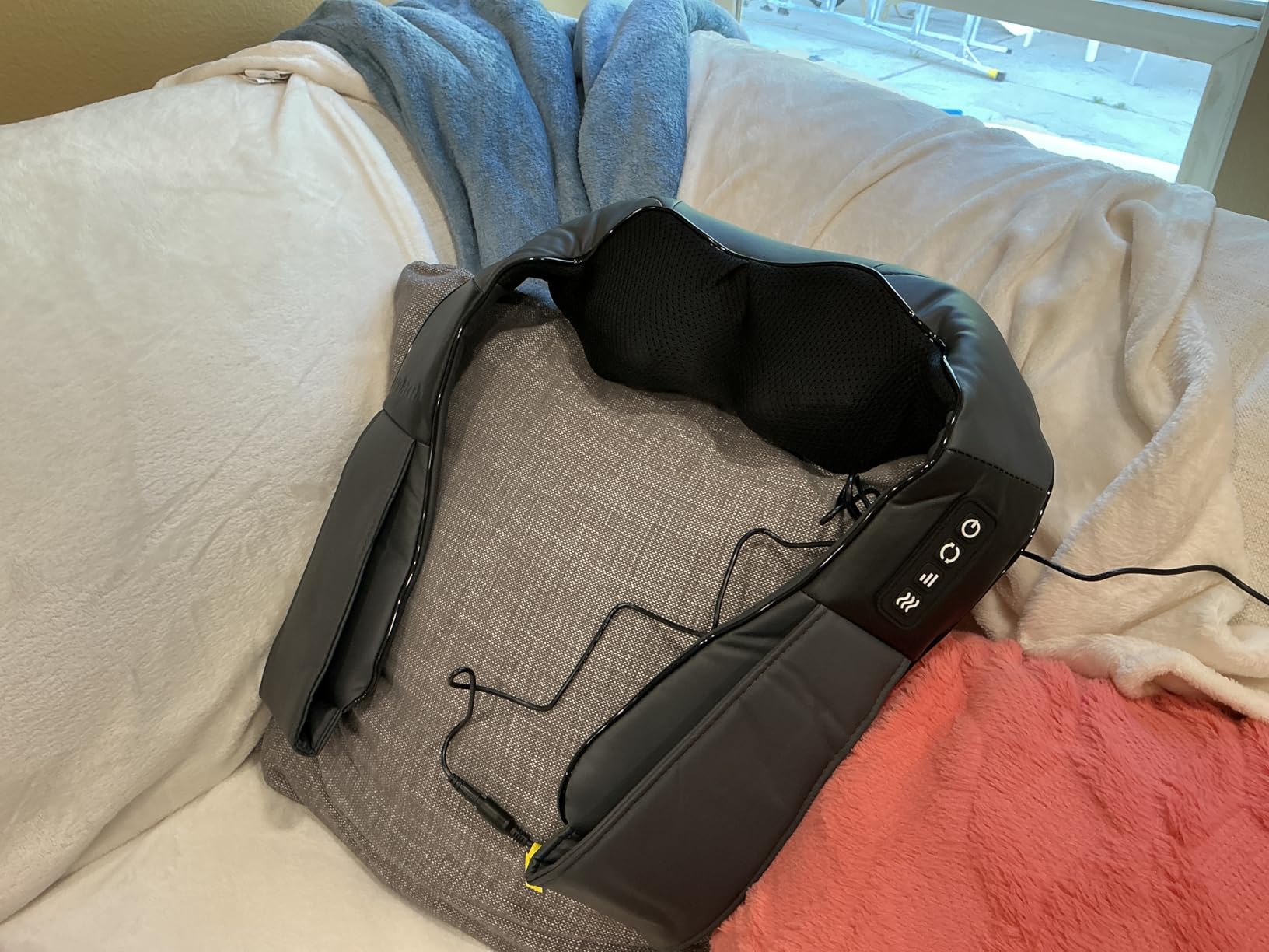 Nekteck Shiatsu Neck Massager with Heat for Pain Relief Deep Tissue, 2026 Upgraded 3D Back Shoulder Kneading Massage Pillow, Relaxation Gifts for Mom Dad Father's Day, Black (NOT Cordless) customer photo 1