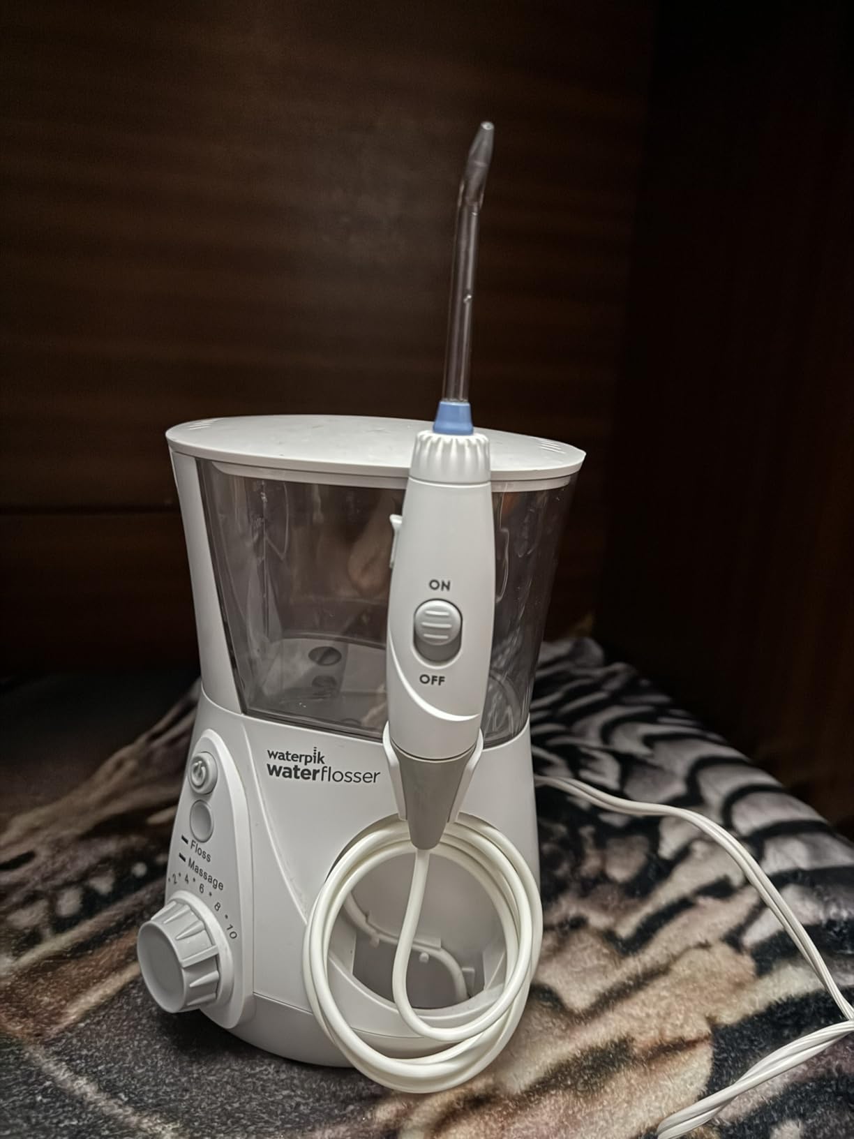 Aquarius Water Flosser For Teeth Cleaning, Gums, Braces, Dental Care, Electric Power With 10 Settings, 7 Tips For Multiple Users And Needs, ADA Accepted, Black WP-662, Packaging May Vary customer photo 1