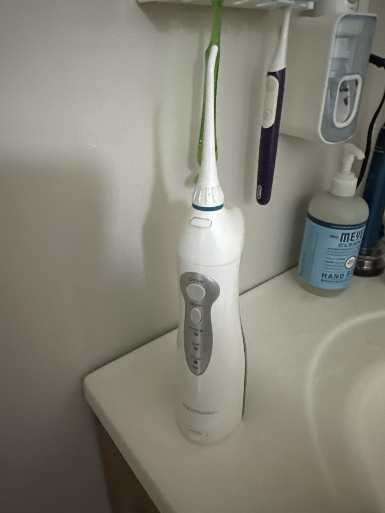 AquaSonic Water Flosser - Cordless Rechargeable Water Flossers for Teeth Cleaning - Waterproof Aqua Flosser, Portable Oral Irrigator for Dental Cleaning with 5 Jet Tips - Braces Home Travel customer photo 2