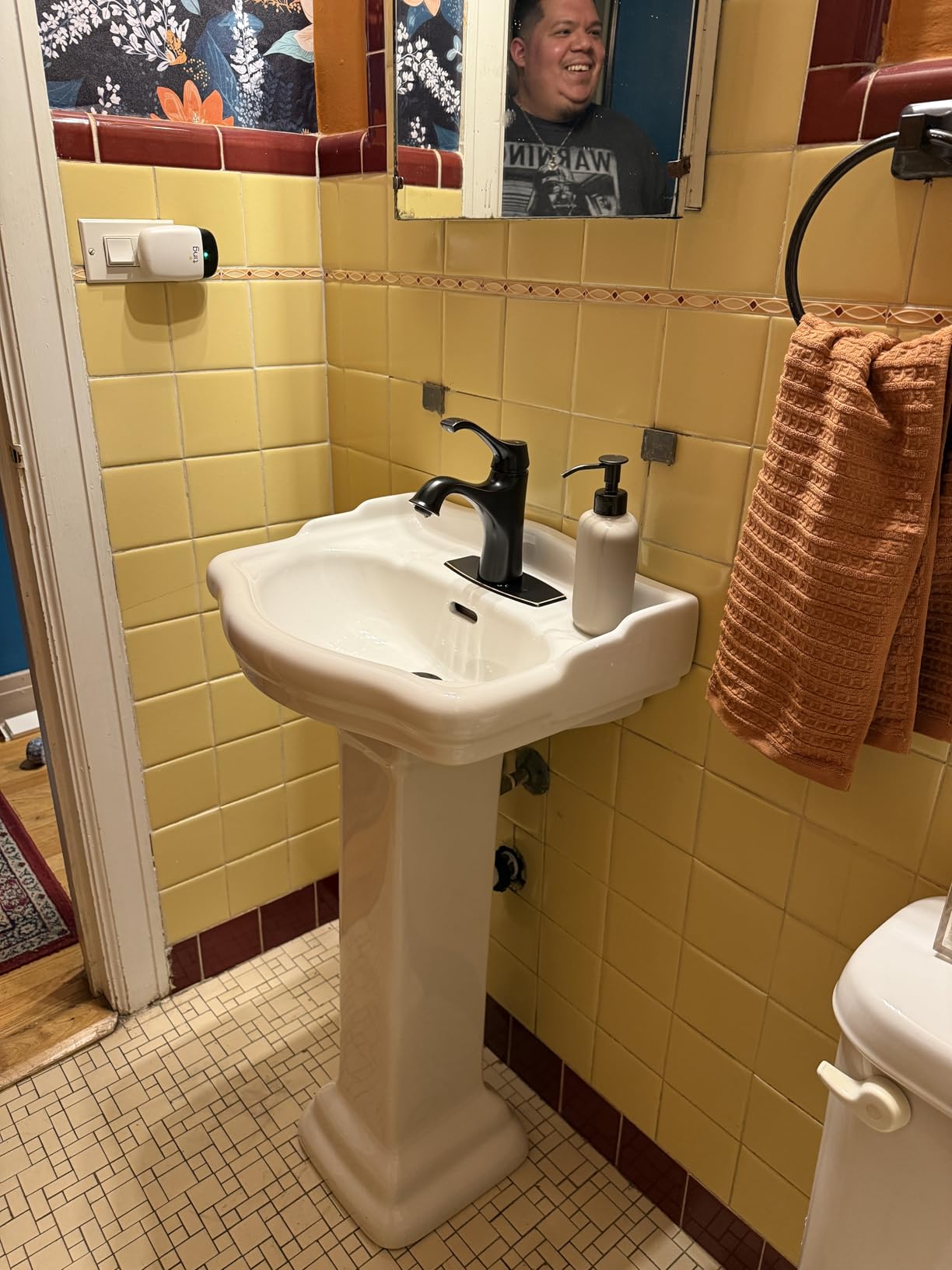 Fine Fixtures Roosevelt Bathroom Pedestal Sink - 18-Inch Small Pedestal Sink, Durable Vitreous China Ceramic with 4 Inch 3-Hole Bathroom Sink Faucet customer photo 2