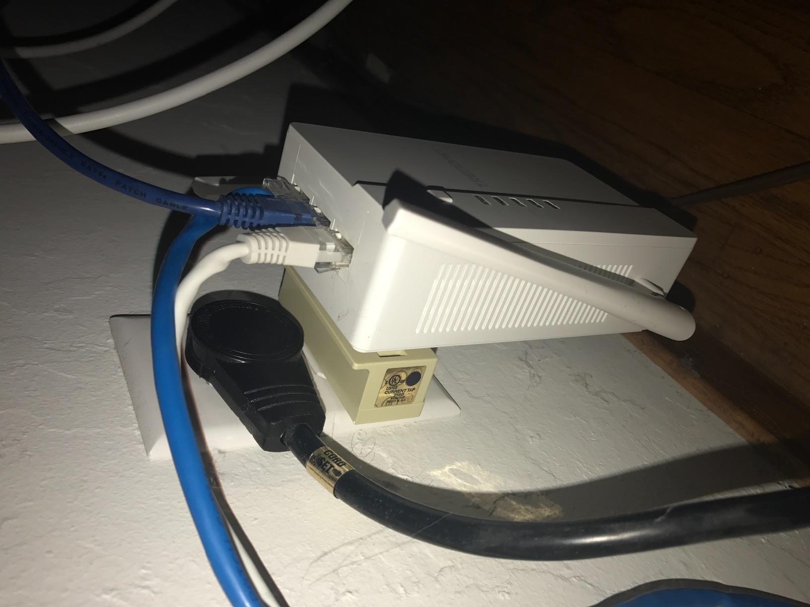TRENDnet Wi-Fi Everywhere Powerline 1200 AV2 AC1200 Wireless Access Point, Expand Your Wireless Coverage, Built-in Concurrent Dual-Band, 3 x Gigabit Ports, MIMO, Beamforming, White, TPL-430AP customer photo 1