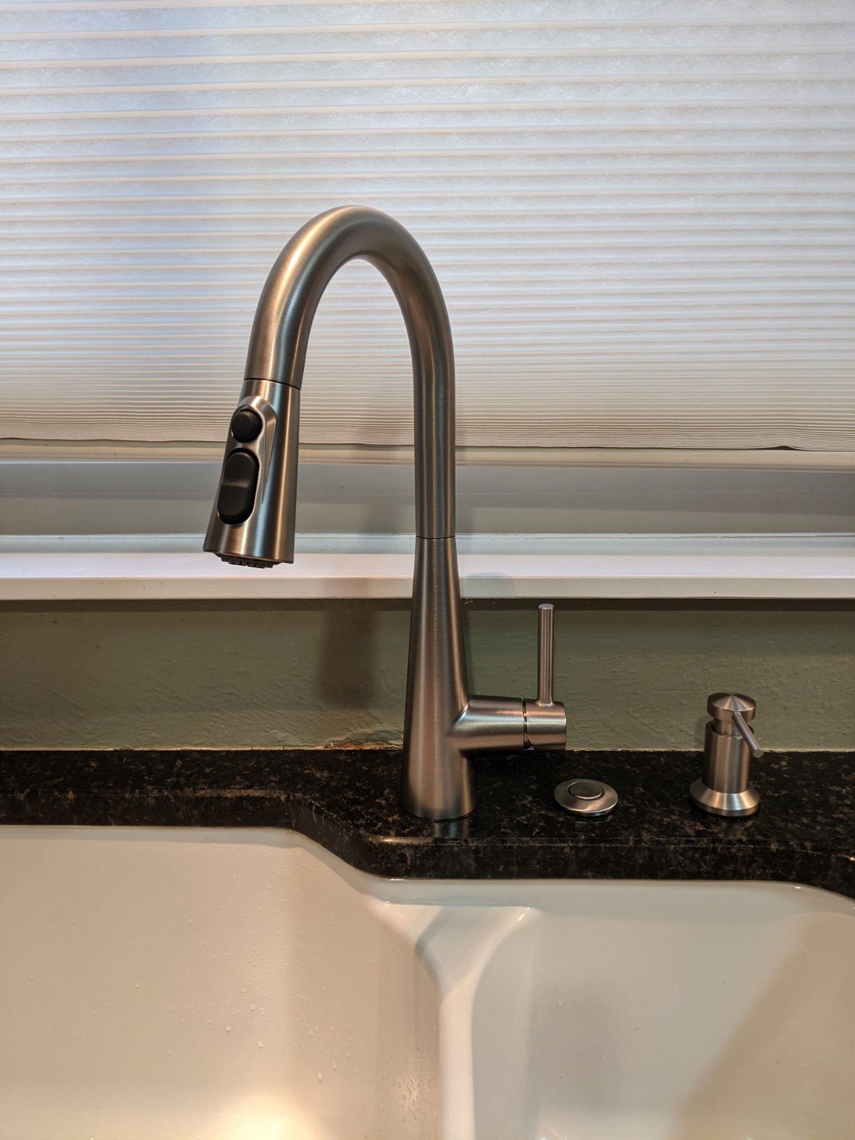 Moen Sleek Spot Resist Stainless One-Handle Single-Hole Pulldown Kitchen Faucet with PowerBoost Technology for Faster Water Flow, 7864SRS customer photo 2