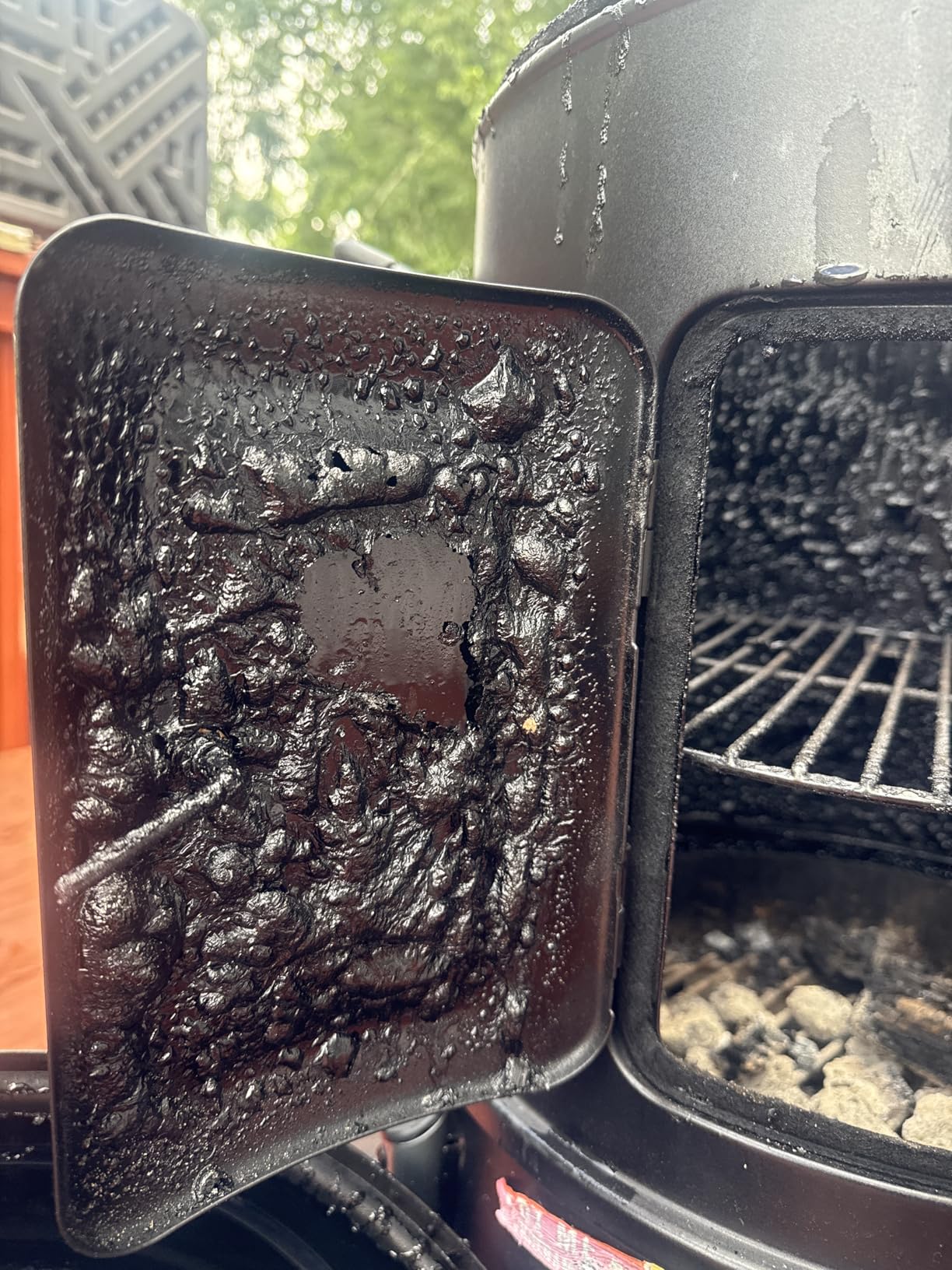 Char-Broil Bullet Charcoal Smoker 16 in. - 18202075, Black customer photo 1