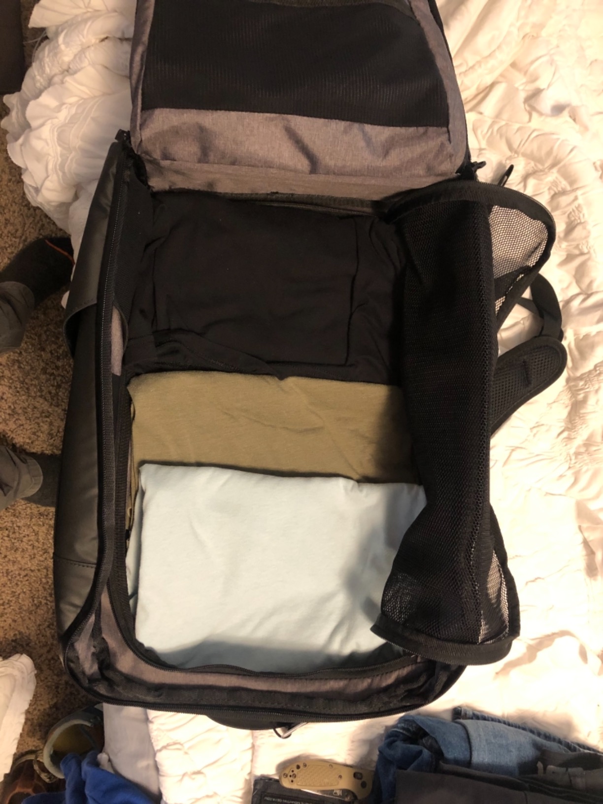 NOMATIC 20L Travel Pack - Mens Travel Backpack - Expandable to 30L - Water Resistant Daypack - TSA-Ready - Lightweight Business Traveling Backpack for Men - 16