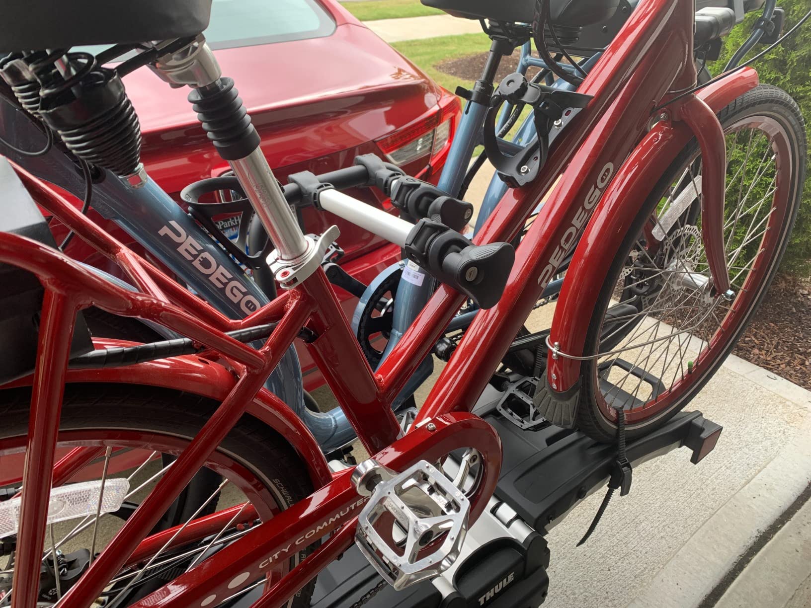 Thule EasyFold XT 2 Hitch Bike Rack - E-Bike Compatible, Fully Foldable, 130lb Capacity customer photo 1
