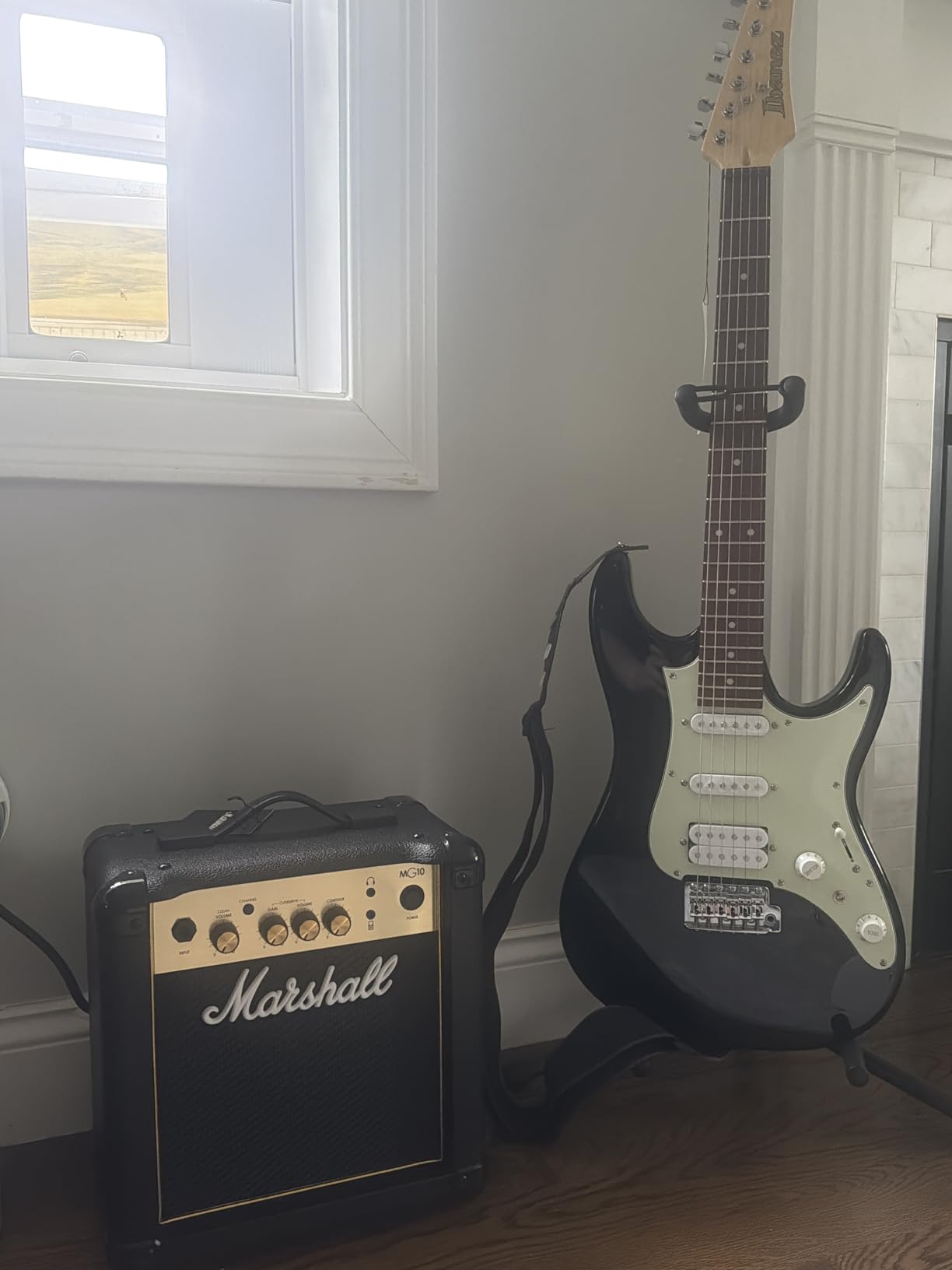 Marshall Amps Guitar Combo Amplifier (MG10G) - 10W Practice Amp customer photo 1