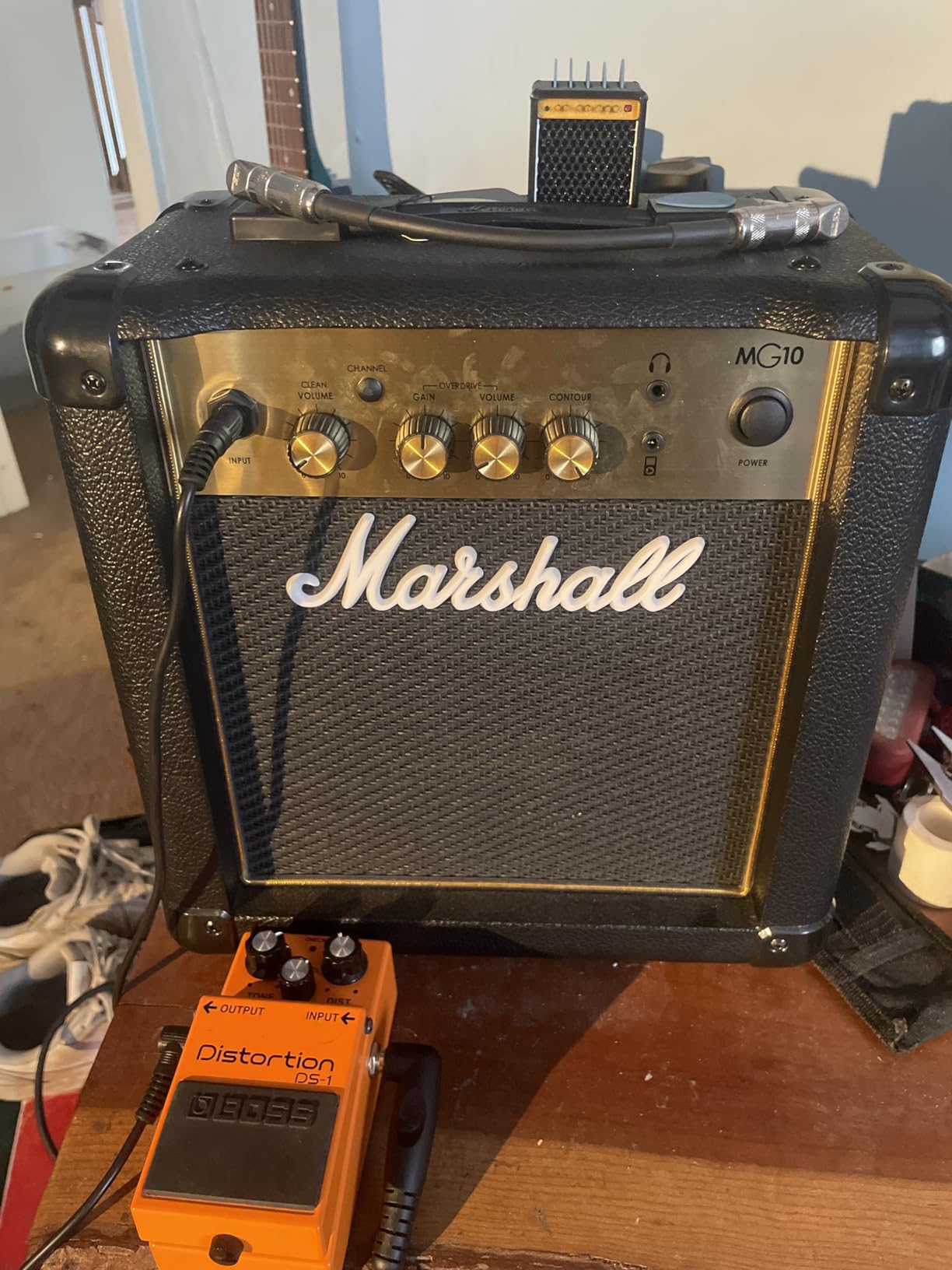 Marshall Amps Guitar Combo Amplifier (MG10G) - 10W Practice Amp customer photo 2