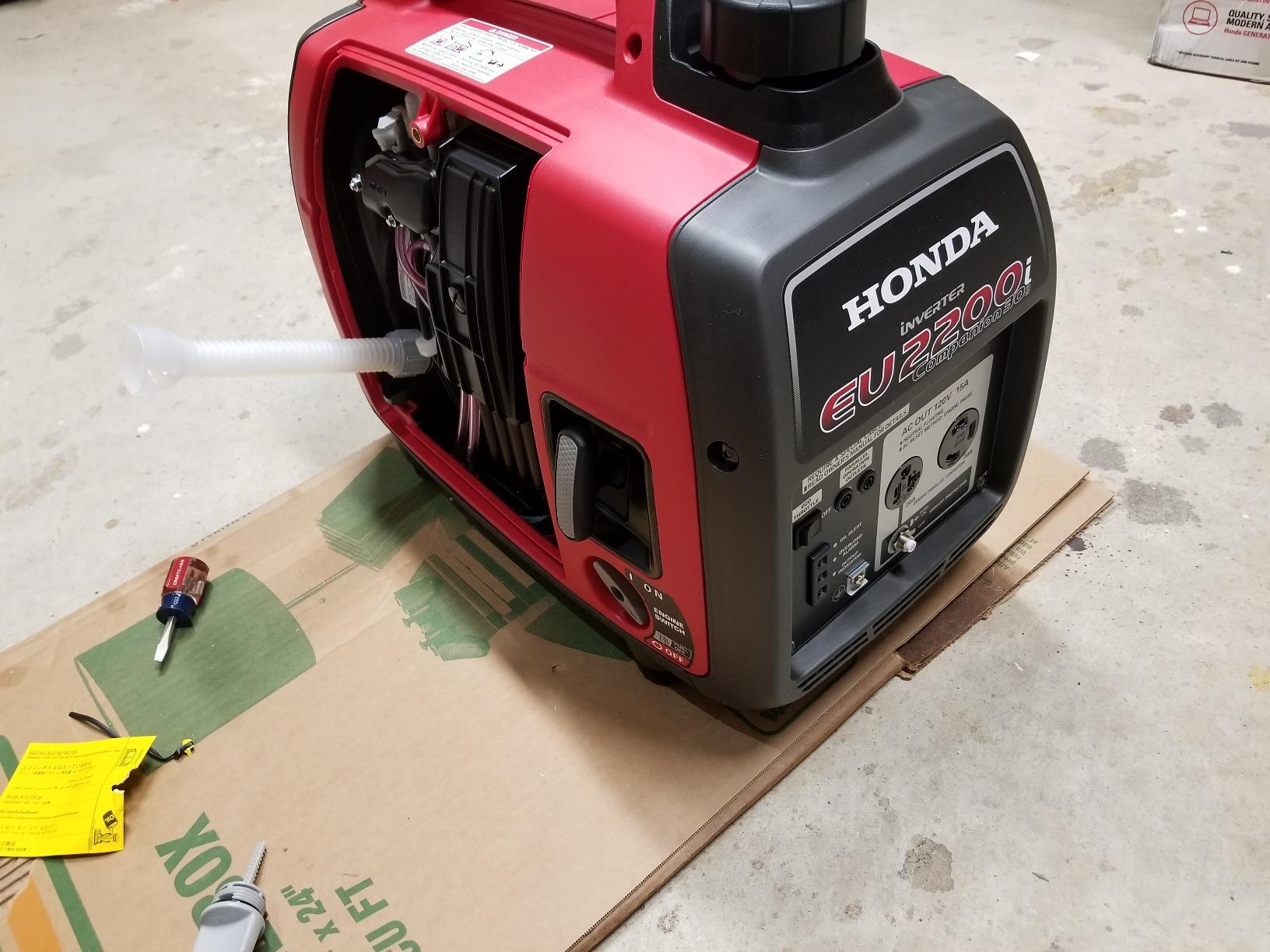 Honda EU2200i Companion 2200 Watt Inverter Generator, Super Quiet 120V Gas Powered Portable Generator for Camping or RV Backup Power Supply, Up to 8.1 Hour Run Time (EU2200ITAN1) customer photo 1