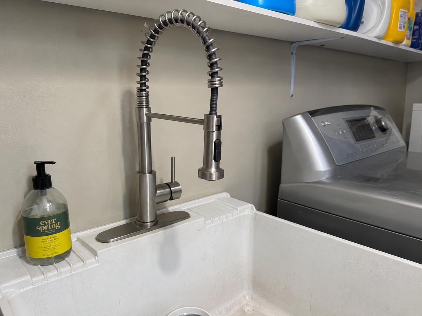 Kitchen Faucets, Brushed Nickel Kitchen Sink Faucet with Pull Down Sprayer Single Handle with Deck Plate Stainless Steel, Suitable for Farmhouse Camper Laundry Rv Bar - OWOFAN 9009SN customer photo 1
