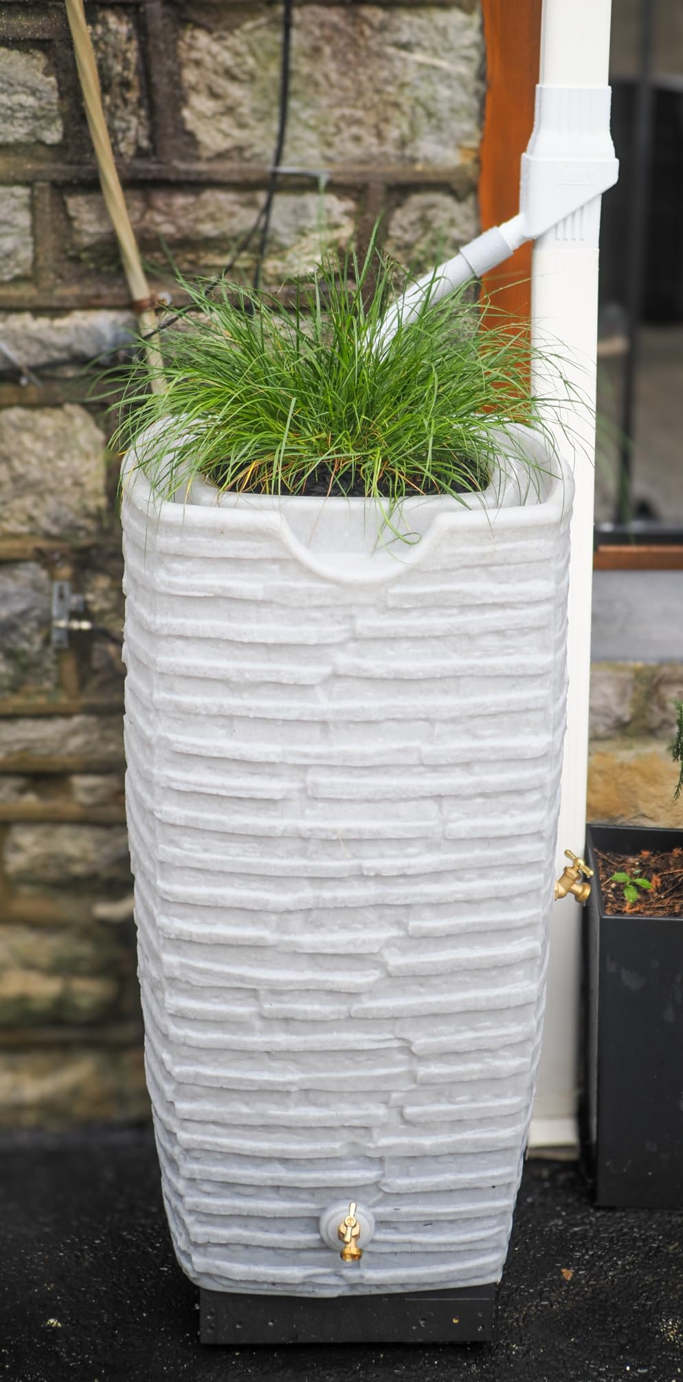 Good Ideas Impressions Riverwalk 50-Gallon Faux Slate Surface Dual Spigot Locations Rain Barrel w/2 Brass Spigots & Screen, Sandstone customer photo 1