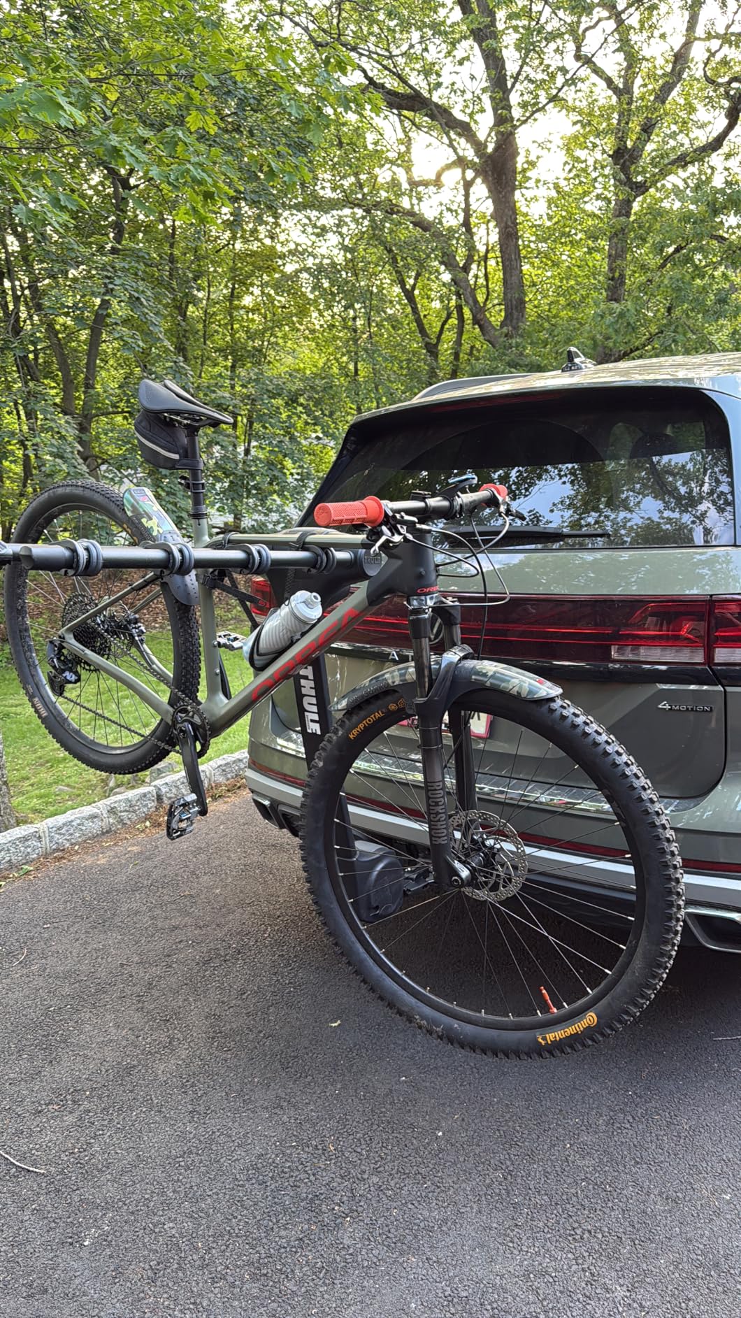 Thule Apex XT Bike Hitch Rack - Premium 4-Bike Hanging Style with Tilt and Lock customer photo 1