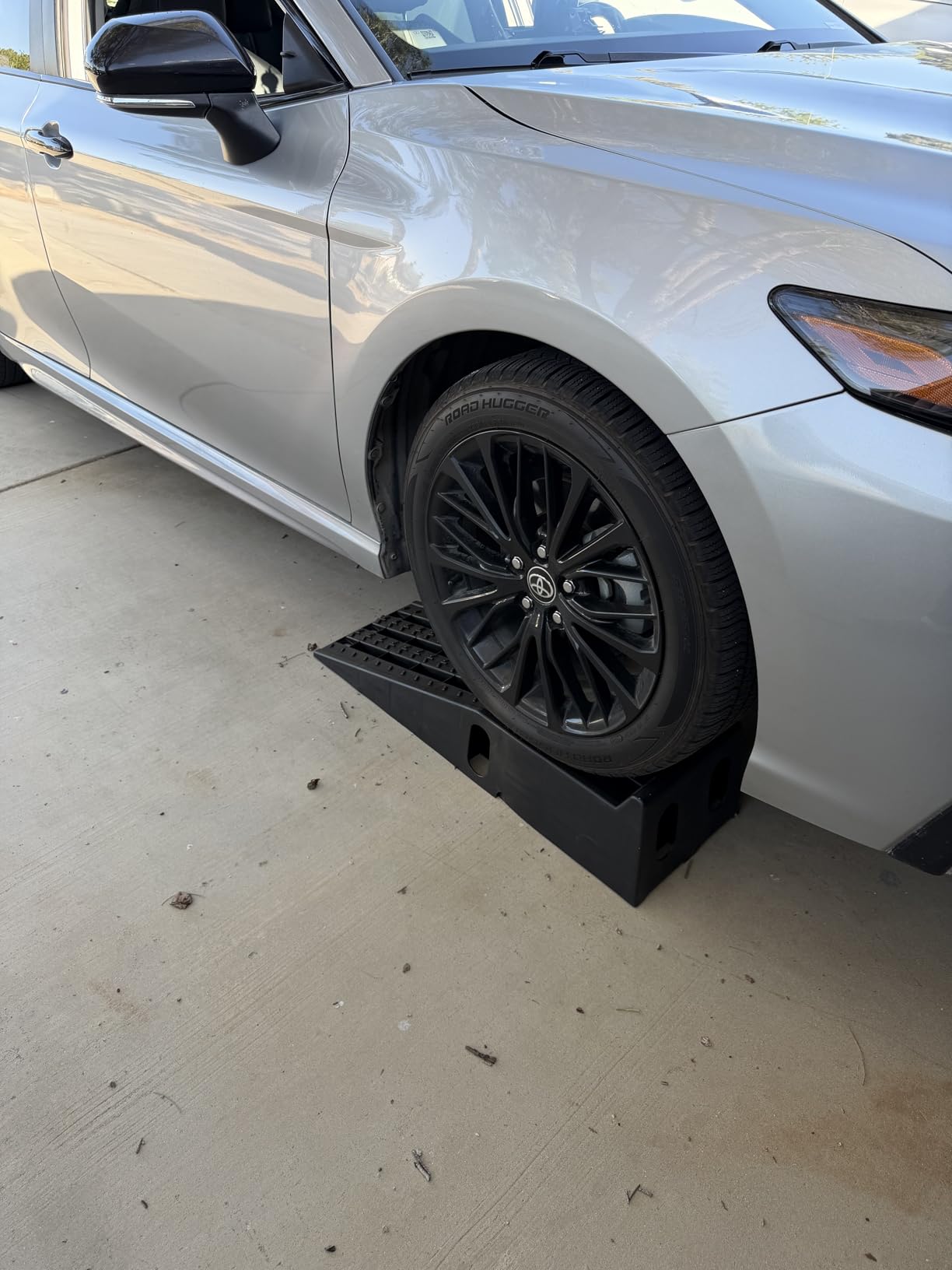 Ironton High-Impact Poly Car Ramps 12000 Lb GVW Set of 2, 6000 Lb Each, 35.5 in. L x 12 in. W x 8.5 in. H, Non-Skid Tread and Rubber Feet, for Cars, SUVs, Trucks and Vans customer photo 1