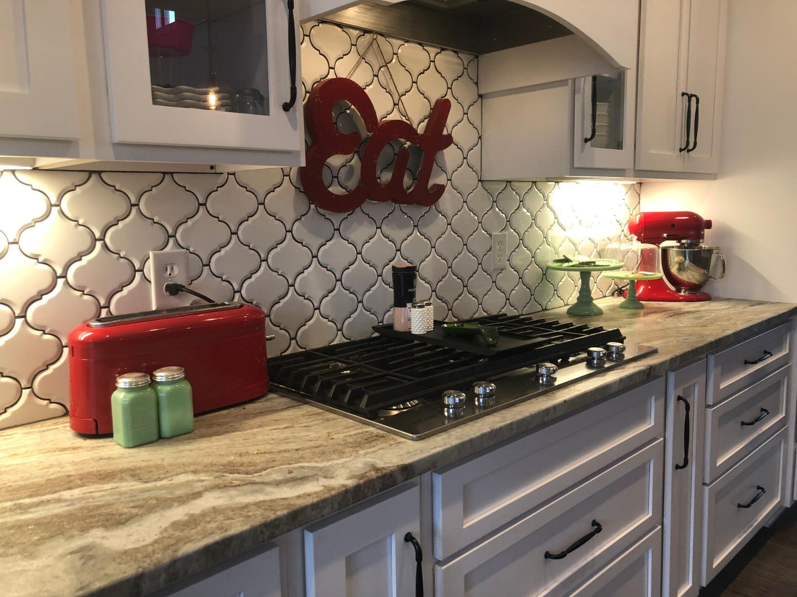 KSM180QHSD 100 Year Limited Edition Queen of Hearts Stand Mixer, Passion Red, 5 Qt customer photo 1
