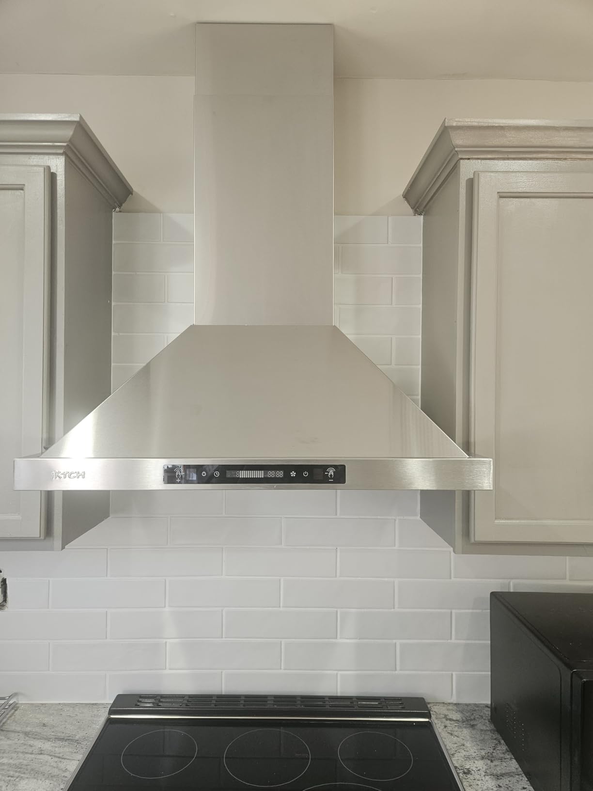 IKTCH 36-inch Wall Mount Range Hood 900 CFM Ducted/Ductless Convertible, Kitchen Chimney Vent Stainless Steel with Gesture Sensing & Touch Control Switch Panel, 2 Pcs Adjustable Lights (IKP02-36) customer photo 1