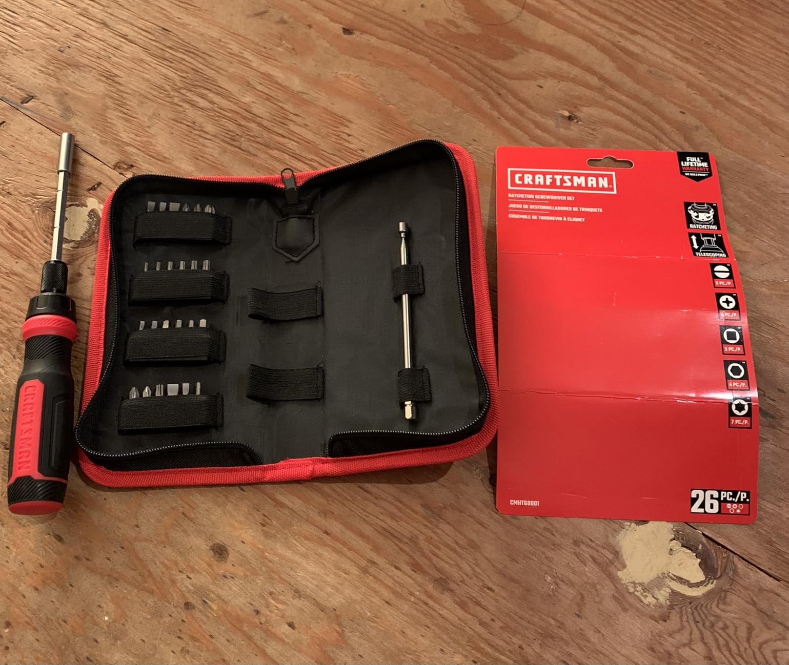 Ratcheting Screwdriver, Multibit Set, 26-Piece (CMHT68001) customer photo 2