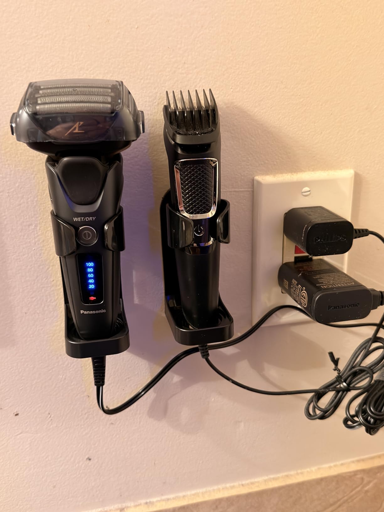 Panasonic Arc5 Electric Razor for Men with Pop-Up Trimmer, Wet/Dry 5-Blade Shaver, Mens Electric Razors for Shaving Face with Intelligent Shave Sensor and 16D Pivoting Head, ES-LV67-K (Black) customer photo 2