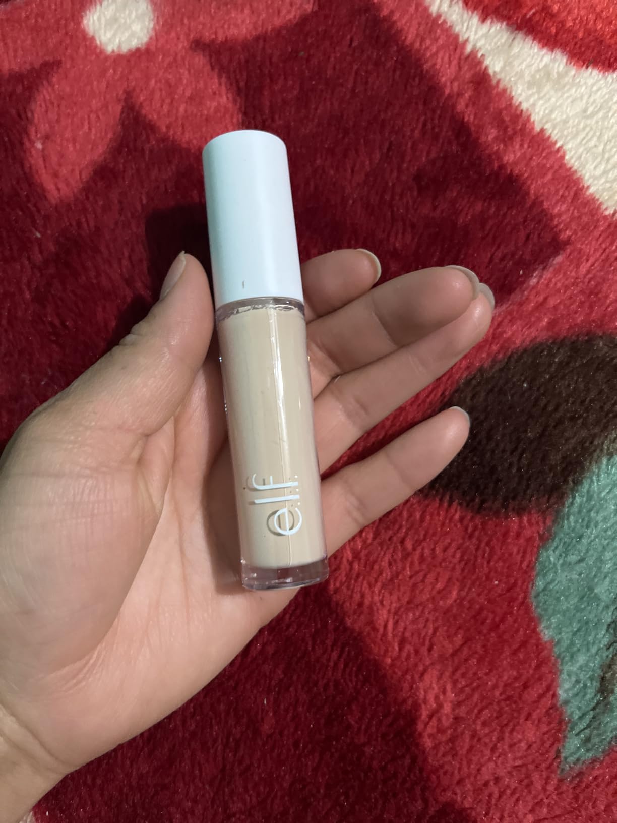 e.l.f. Hydrating Camo Concealer, Covers Blemishes & Under-Eye Circles, Full-Coverage & Delivers A Satin Finish, Vegan & Cruelty-Free, Light Sand customer photo 1