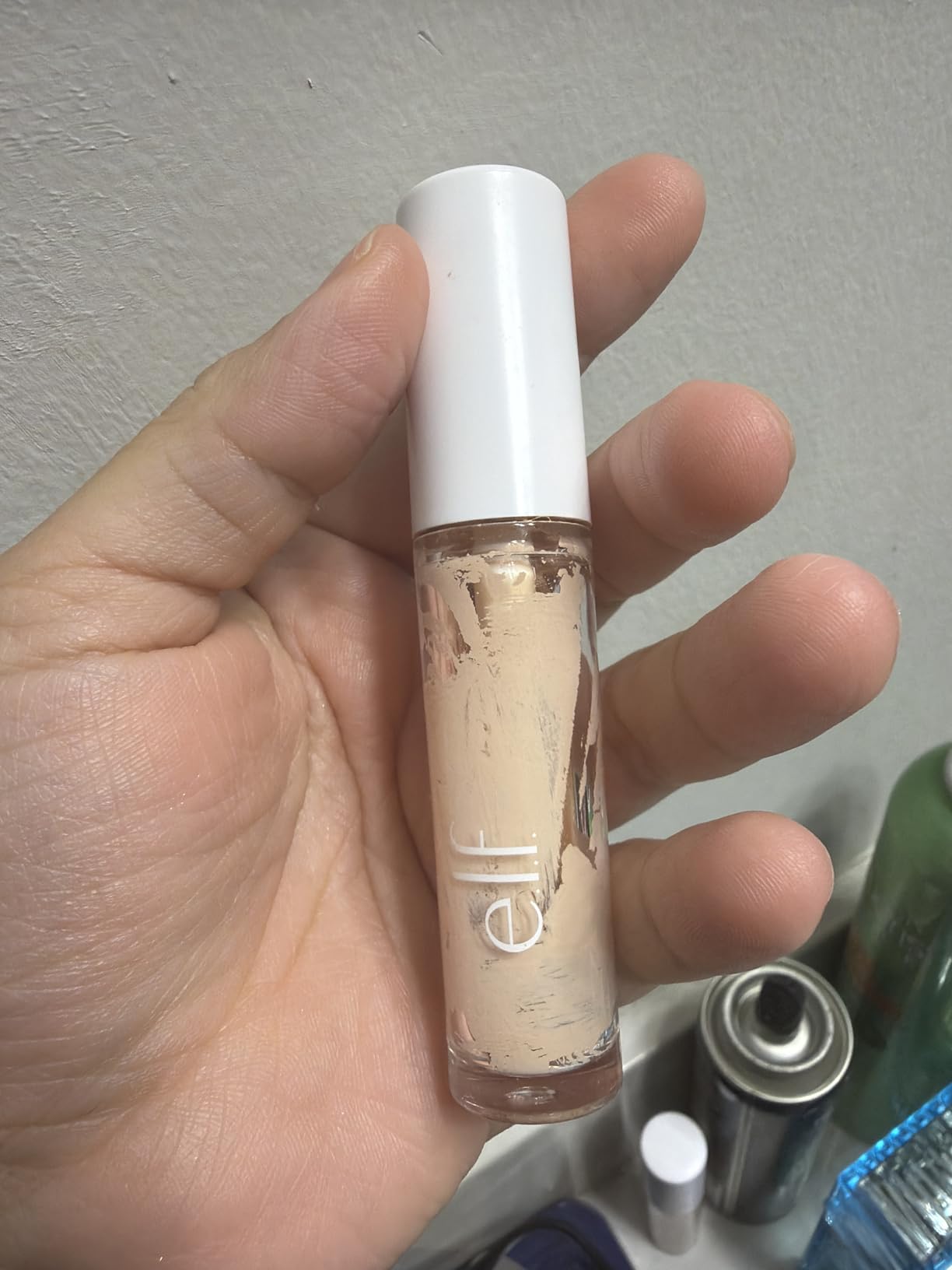e.l.f. Hydrating Camo Concealer, Covers Blemishes & Under-Eye Circles, Full-Coverage & Delivers A Satin Finish, Vegan & Cruelty-Free, Light Sand customer photo 2