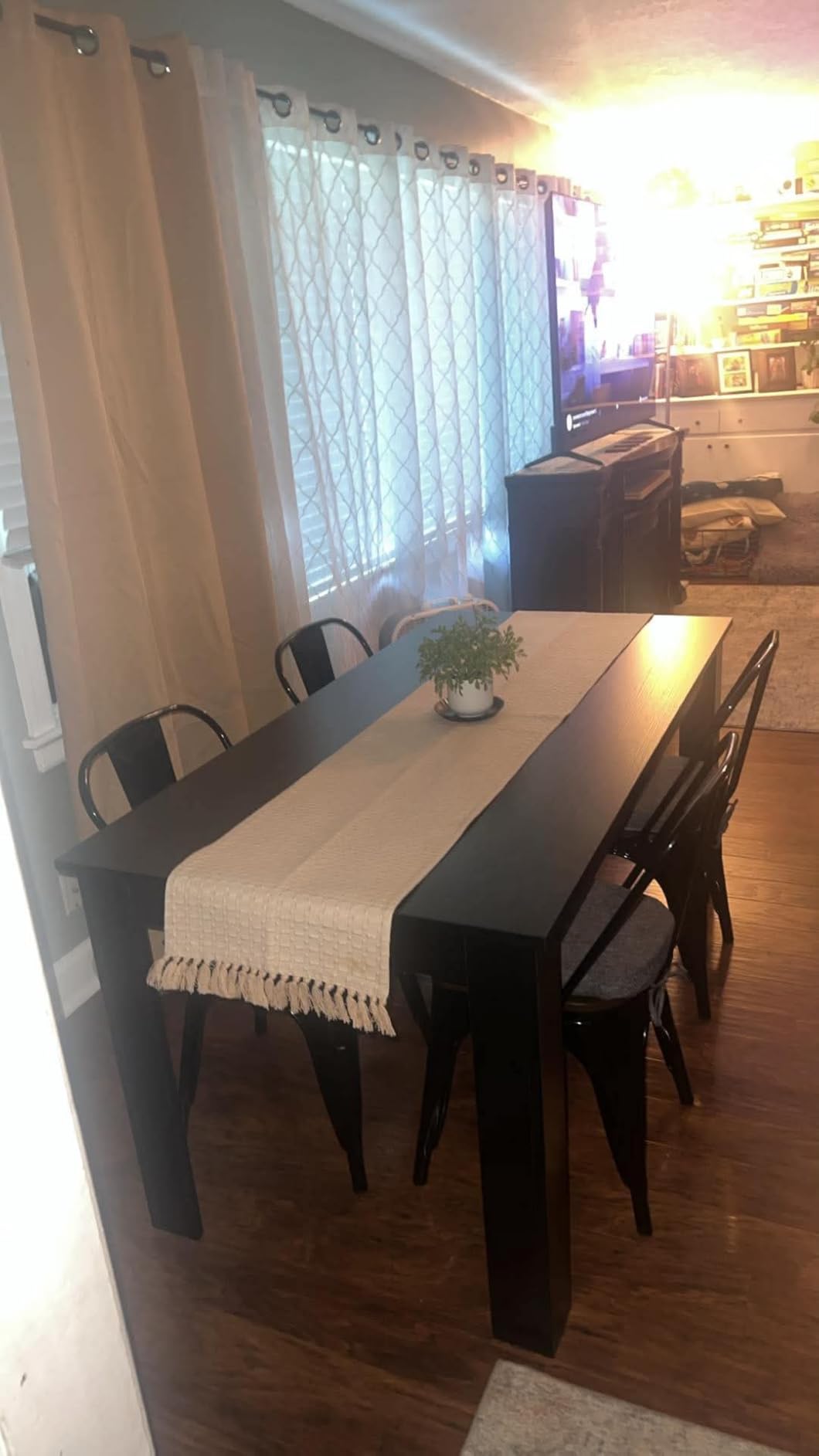 Giantex Dining Table for 6, Rectangular Kitchen Table with 330Lbs Capacity, Stable Structure, 63