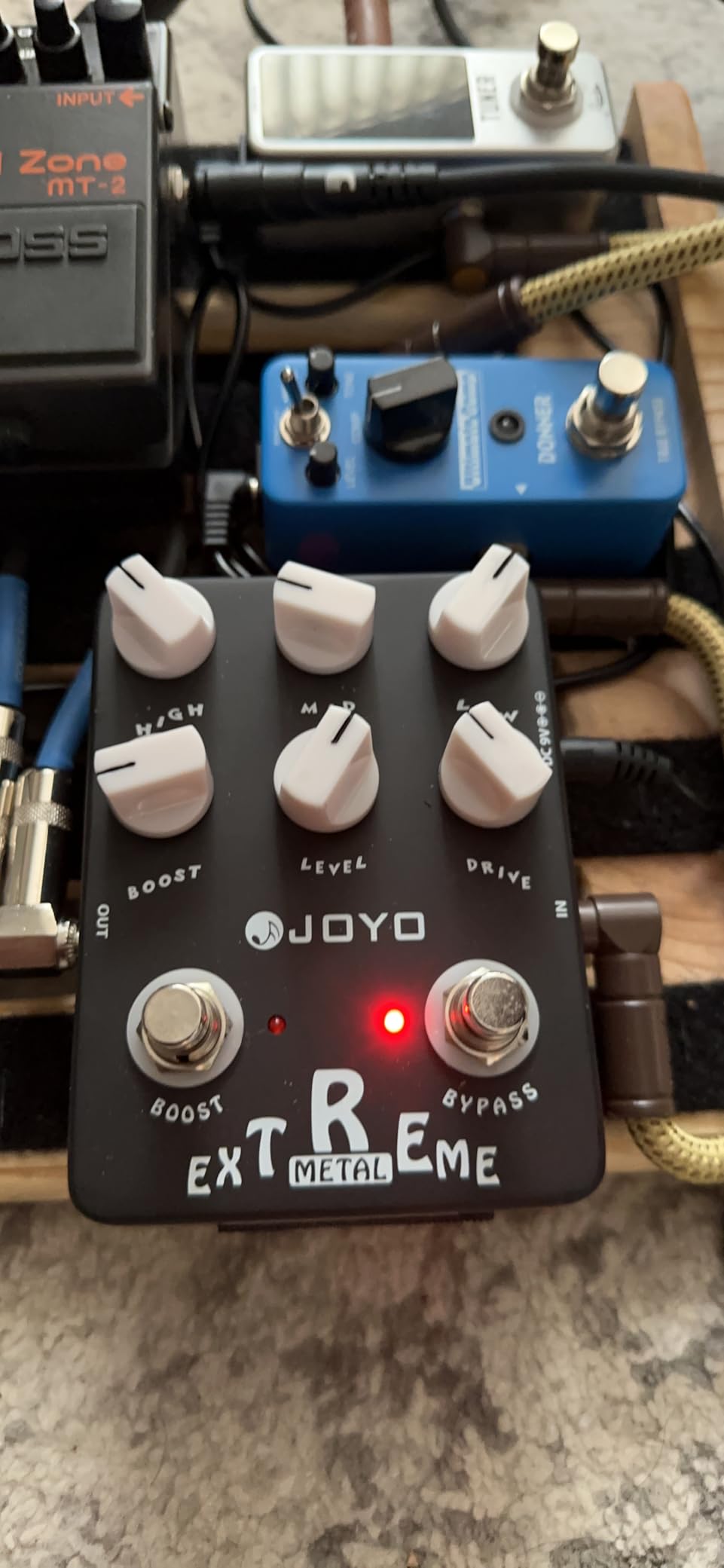 JOYO High-Gain Metal Distortion Guitar Pedal, 3-Band EQ with Sweep Mid-Freq & Boost Control for Electric Guitar, Bypass (Extreme Metal JF-17) customer photo 2