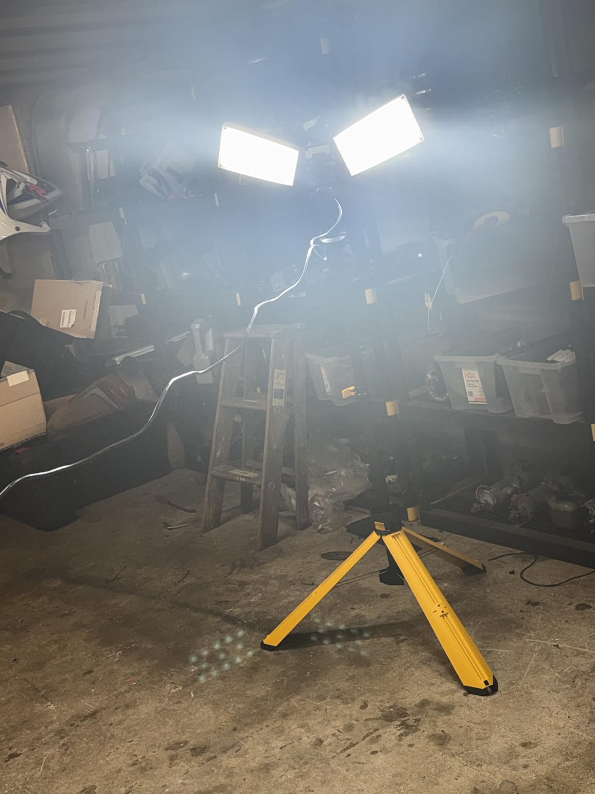 LUTEC 【Upgraded】 6290Pro 15000 Lumen 105 Watt Dual-Head LED Work Light with Telescoping Tripod, Work Light with Stand Rotating Waterproof Lamps and 8 Ft 3-Prong Power Cord customer photo 1