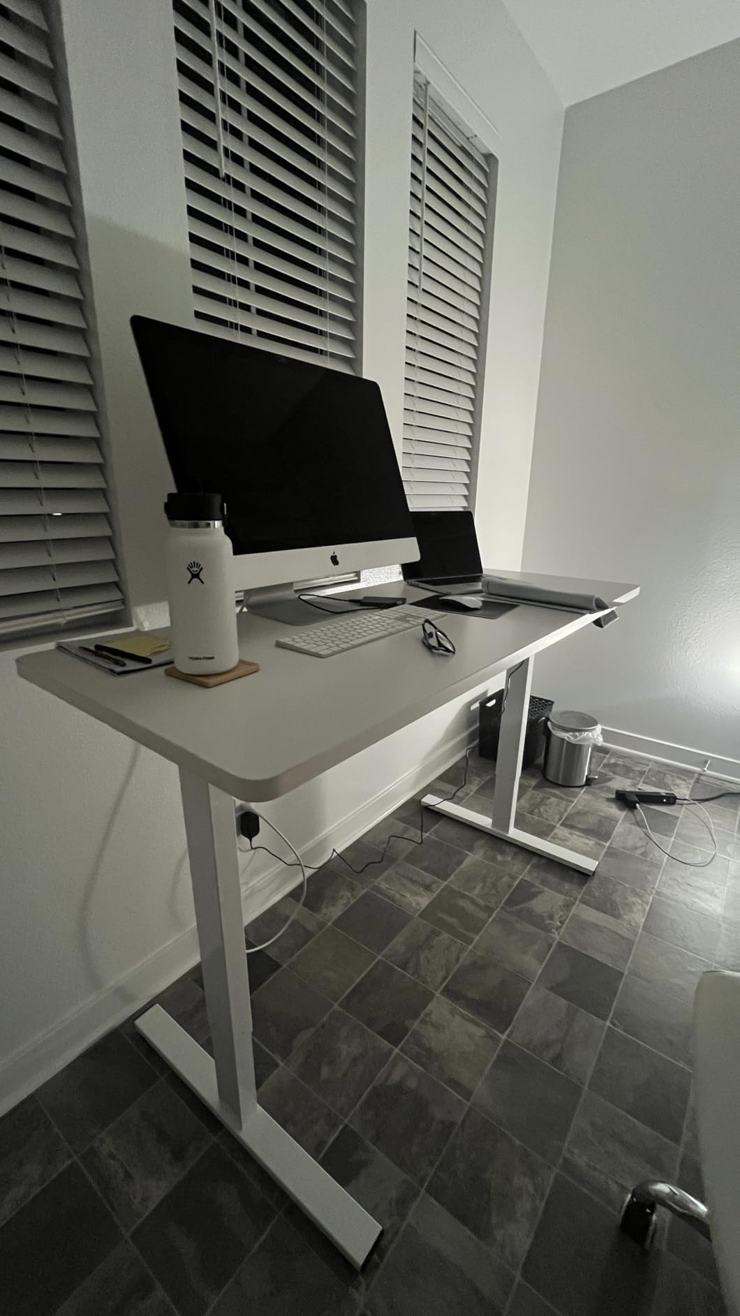 FLEXISPOT EN1 One-Piece Standing Desk, 48