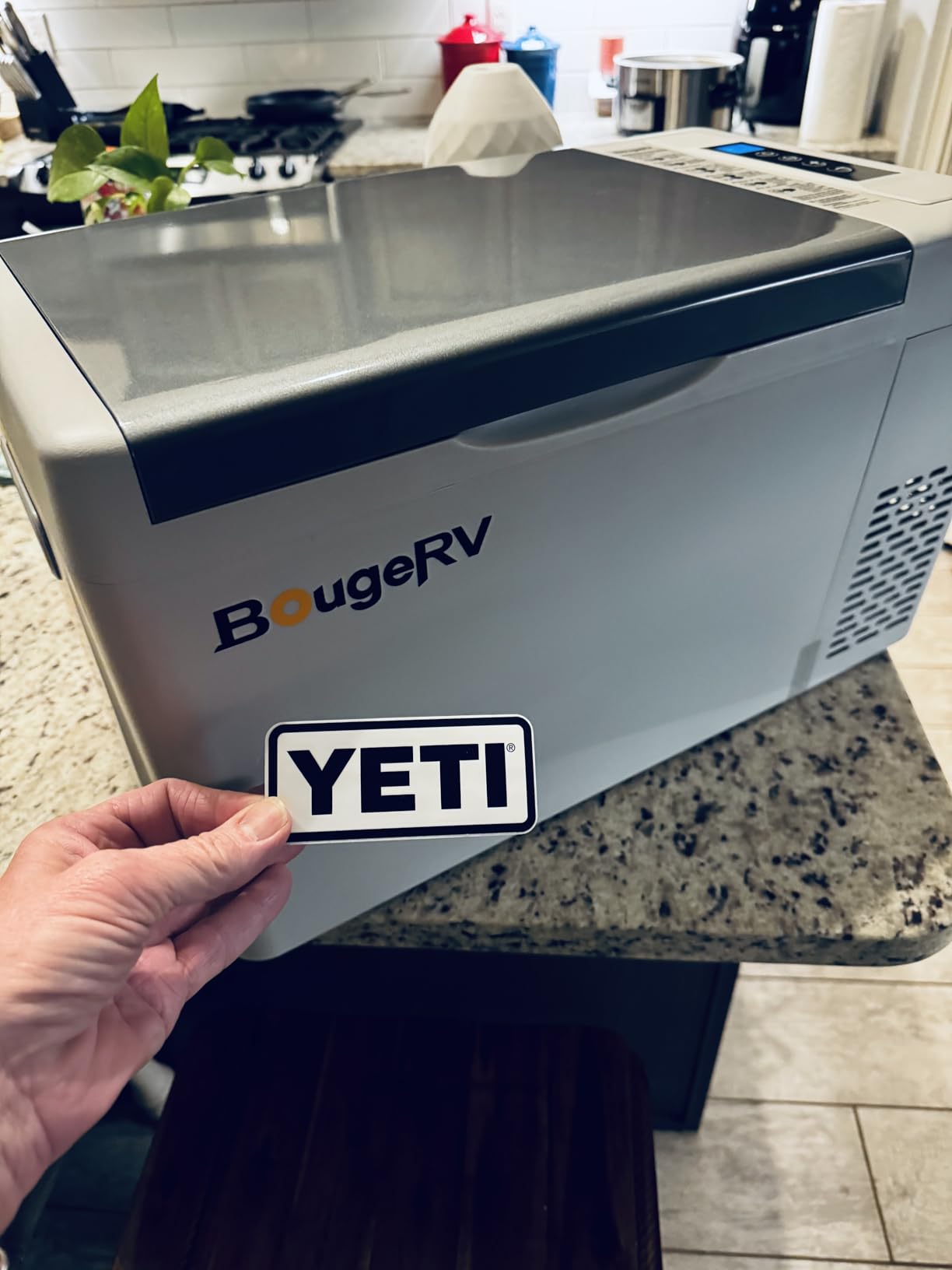 BougeRV 12 Volt Refrigerator 12V Car Fridge 23 Quart Portable Freezer Compressor Cooler 12/24V DC 110~240 Volt AC for Truck Van RV Camper SUV Travel Camping Road Trips Tailgating -7F~50F customer photo 1