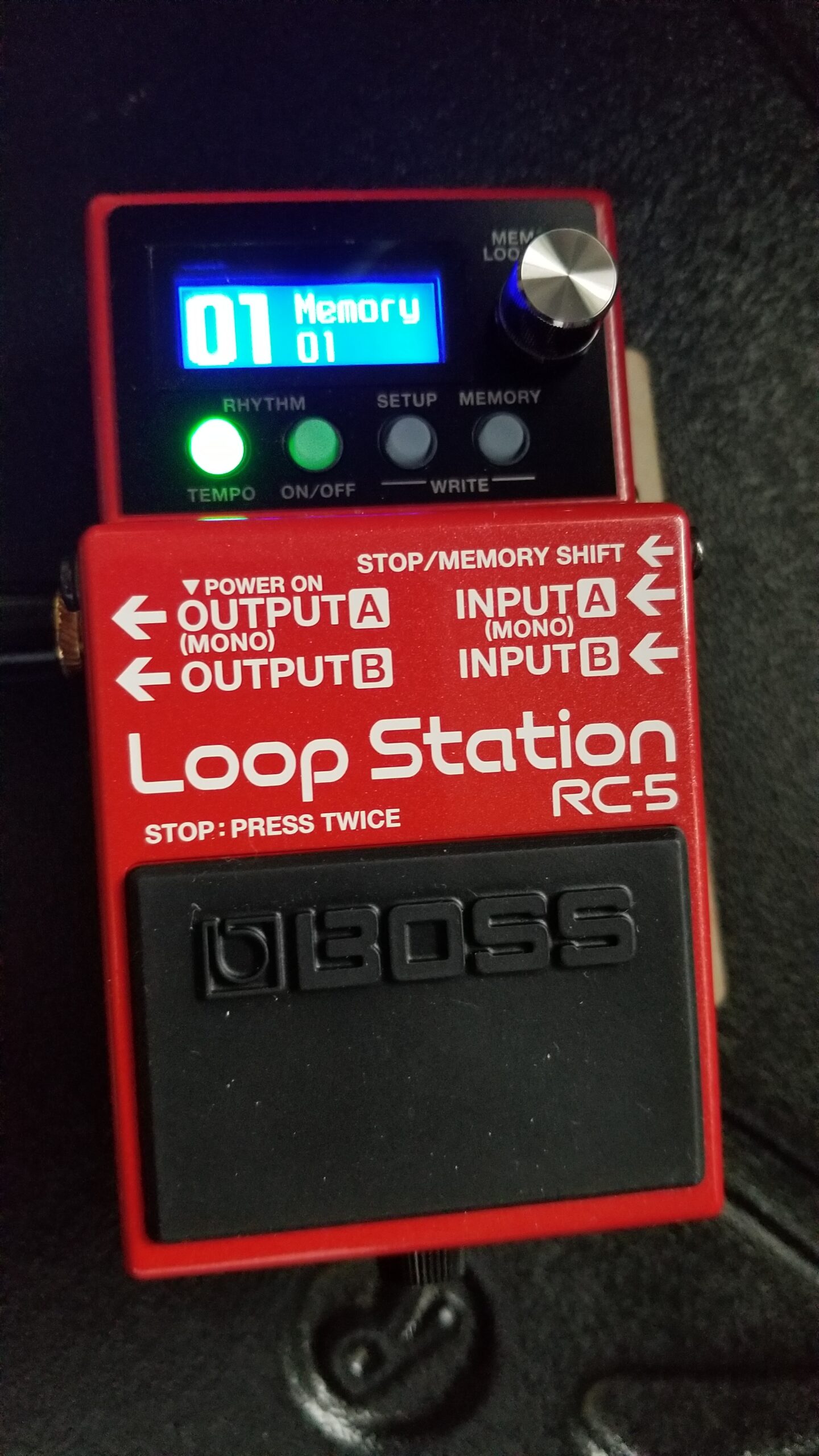 BOSS RC-5 Loop Station | Advanced Looping Features in a Compact Pedal | 32-Bit AD/DA | 13 Hours Record Time | Multi-Color LCD | MIDI/IO & USB Connectivity customer photo 1