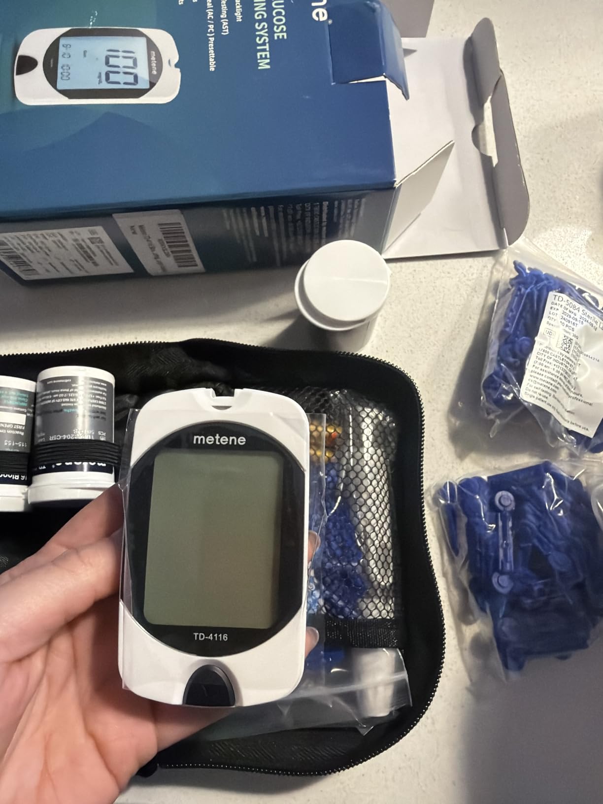 Metene TD-4116 Blood Glucose Monitor Kit, 100 Glucometer Strips, No Coding | 100 Lancets & Control Solution & Lancing Device, Blood Sugar Monitor Large Display , Blood Sugar Test Kit for Home Use customer photo 2