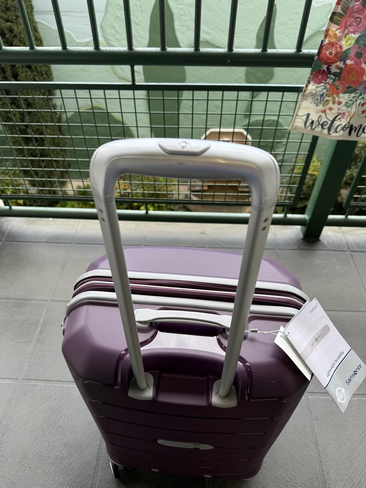 Samsonite Freeform 2-Piece Luggage Set - Carry-On & Large Checked Luggage with Dual Spinner Wheels customer photo 2