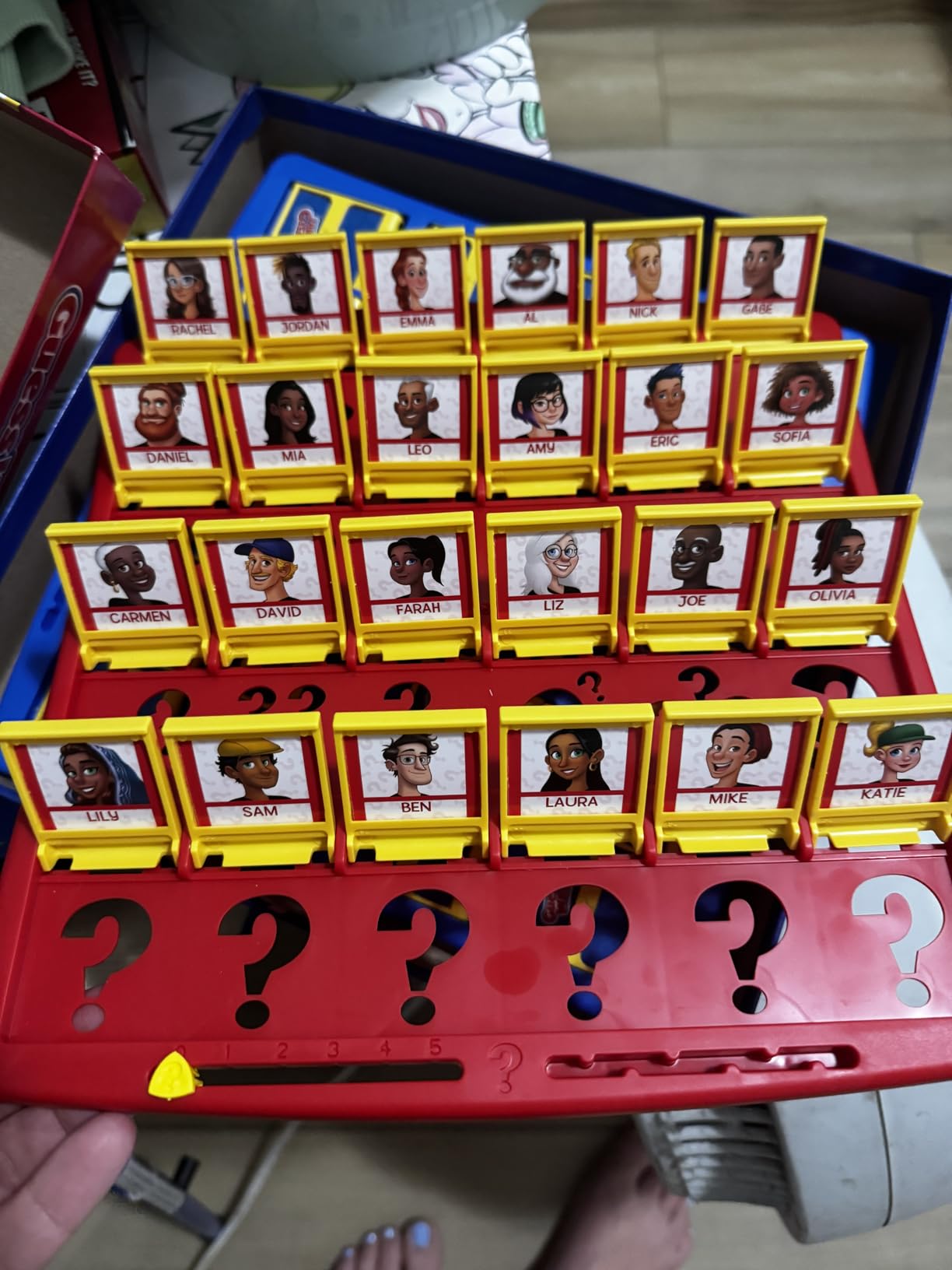 Hasbro Gaming Guess Who? Board Game, with People and Pets Cards, The Original Guessing Game for Kids, Ages 6 and Up, Easter Gifts for Boys and Girls (Amazon Exclusive) customer photo 2