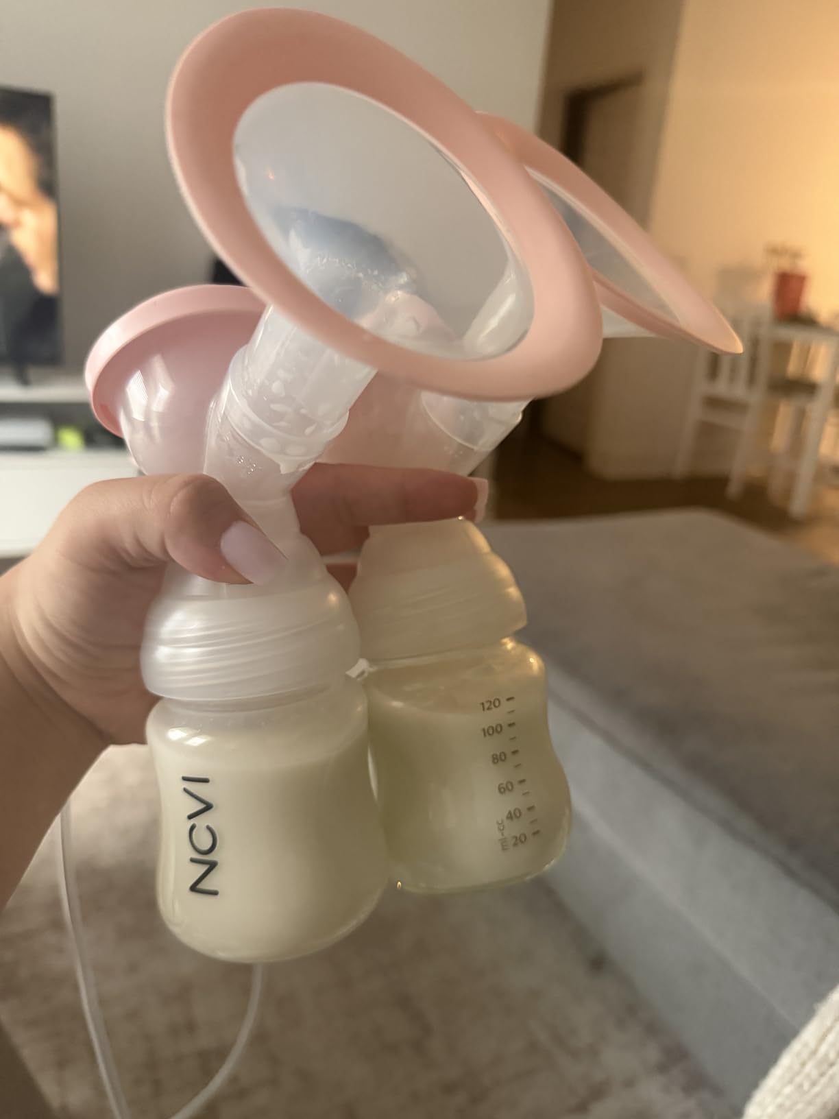 NCVI Electric Breast Pump 8782, Portable Hospital-Grade Double Pump with 4 Modes & 9 Levels, Anti-Backflow, Rechargeable Quiet Breastfeeding Pump for Efficient Comfortable Use at Home, Work or Travel customer photo 2