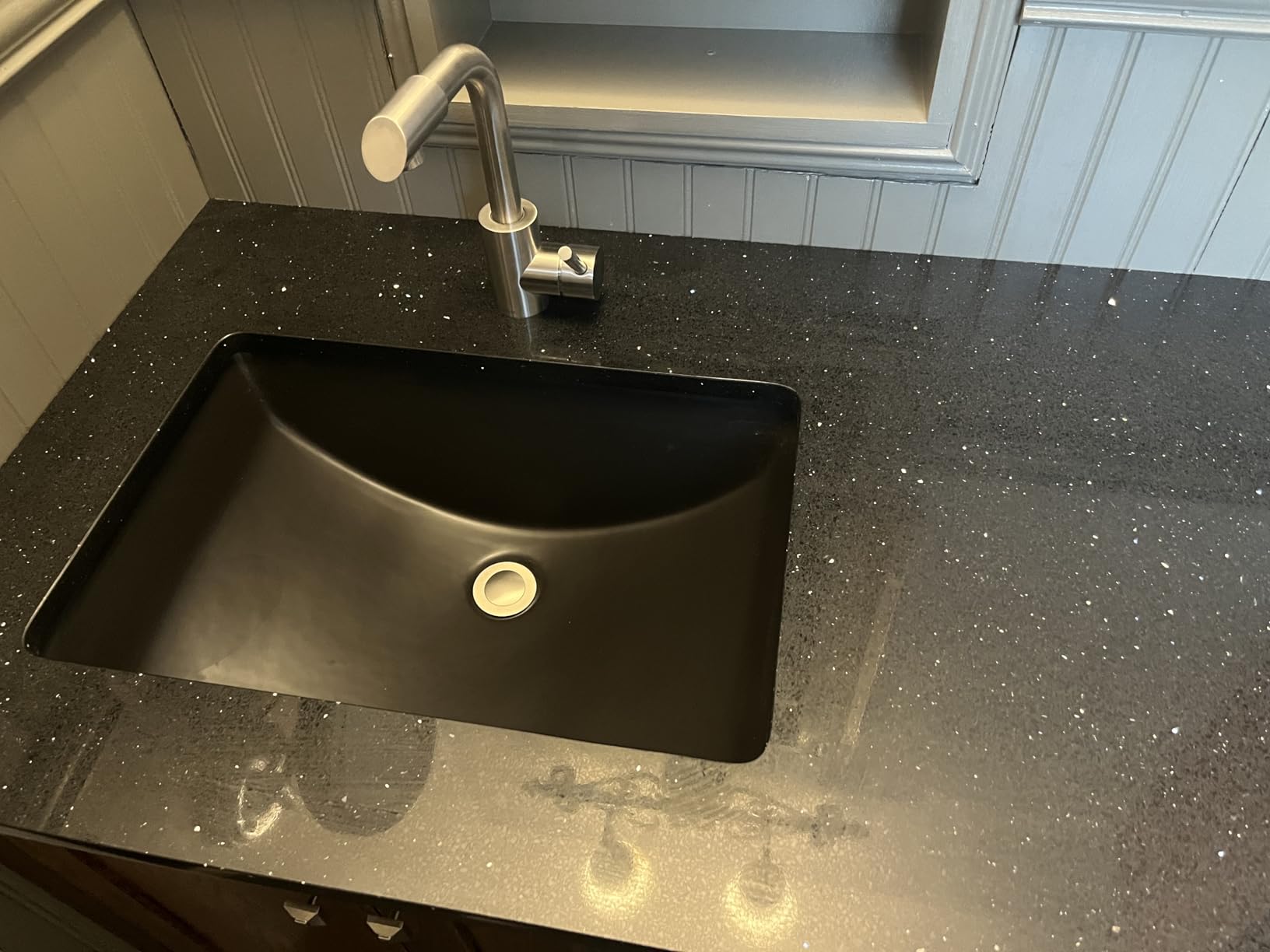 DeerValley Ally Undermount Bathroom Sink, 21