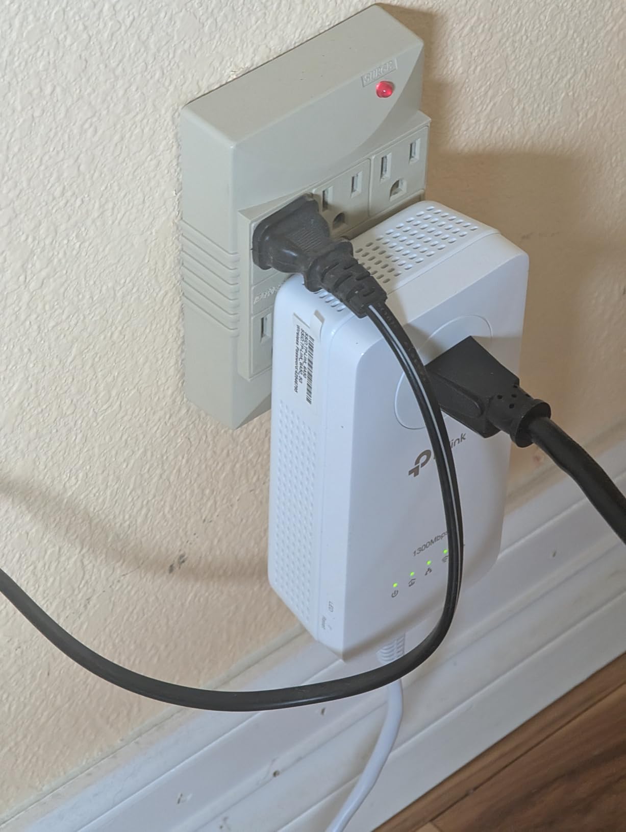 TP-Link Powerline WiFi Extender TL-WPA8631P KIT- Includes AV1300 Powerline Network Adapter and AC1200 Dual Band Extender, 2x2 MIMO, 3 Gigabit Ports, Passthrough, Plug & Play, Free Expert Support customer photo 1