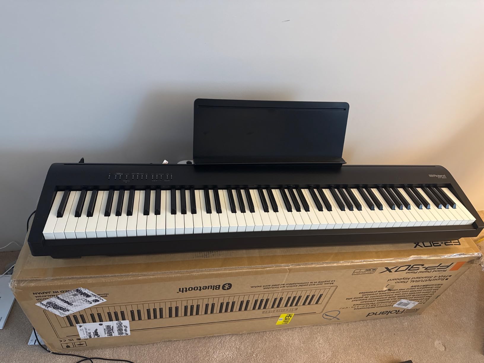 Roland FP-30X 88-Note Digital Piano with Built-In Amplifier, Stereo Speakers, Bluetooth and MIDI Connectivity, Black customer photo 1